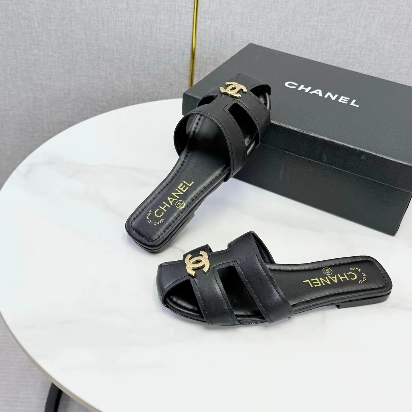 Chanel 2026 Double C Cutout Slipper Sheepskin 904592