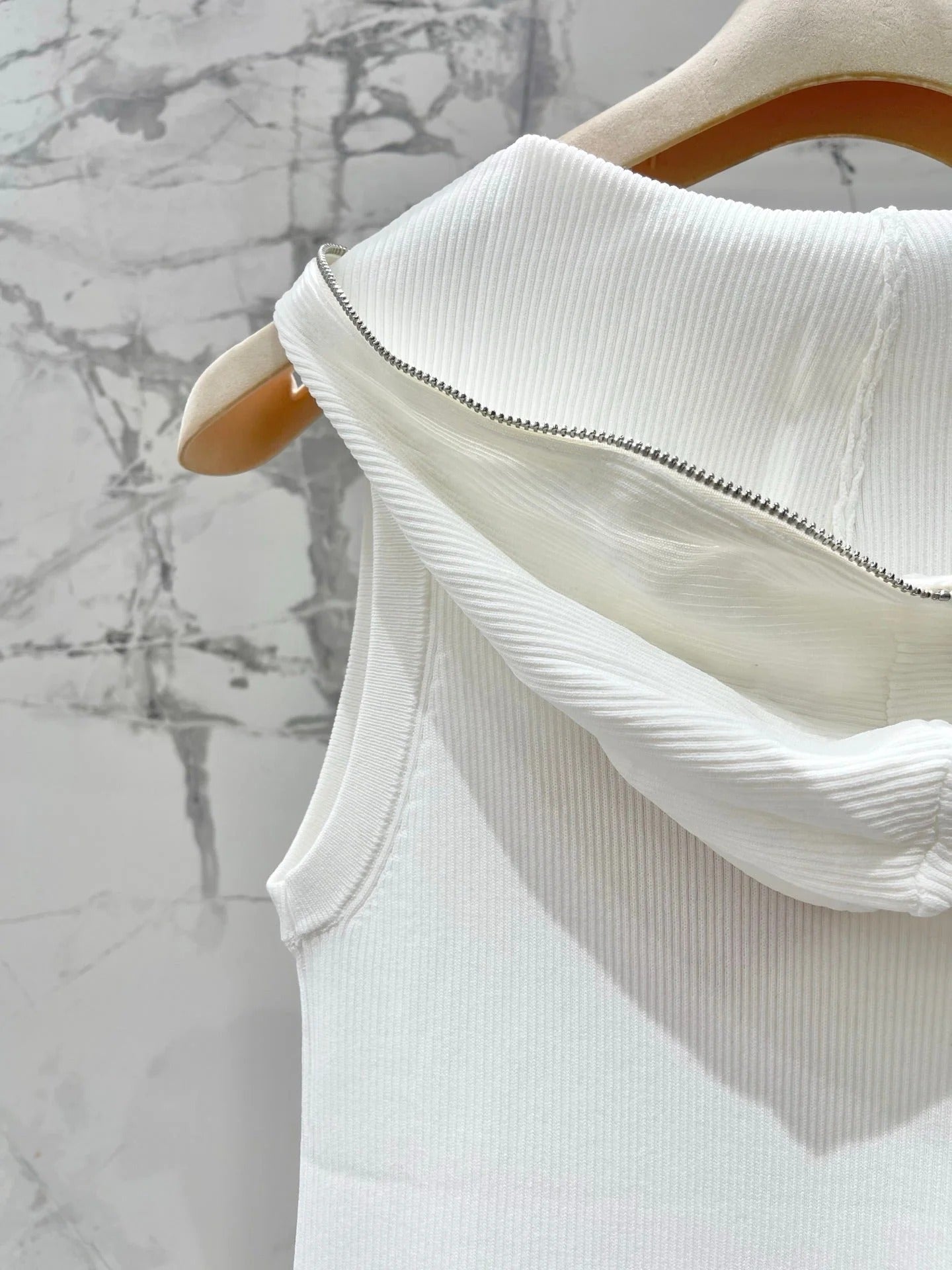MiuMiu 2026 Hooded Zipper Tank Top Tencel 636581