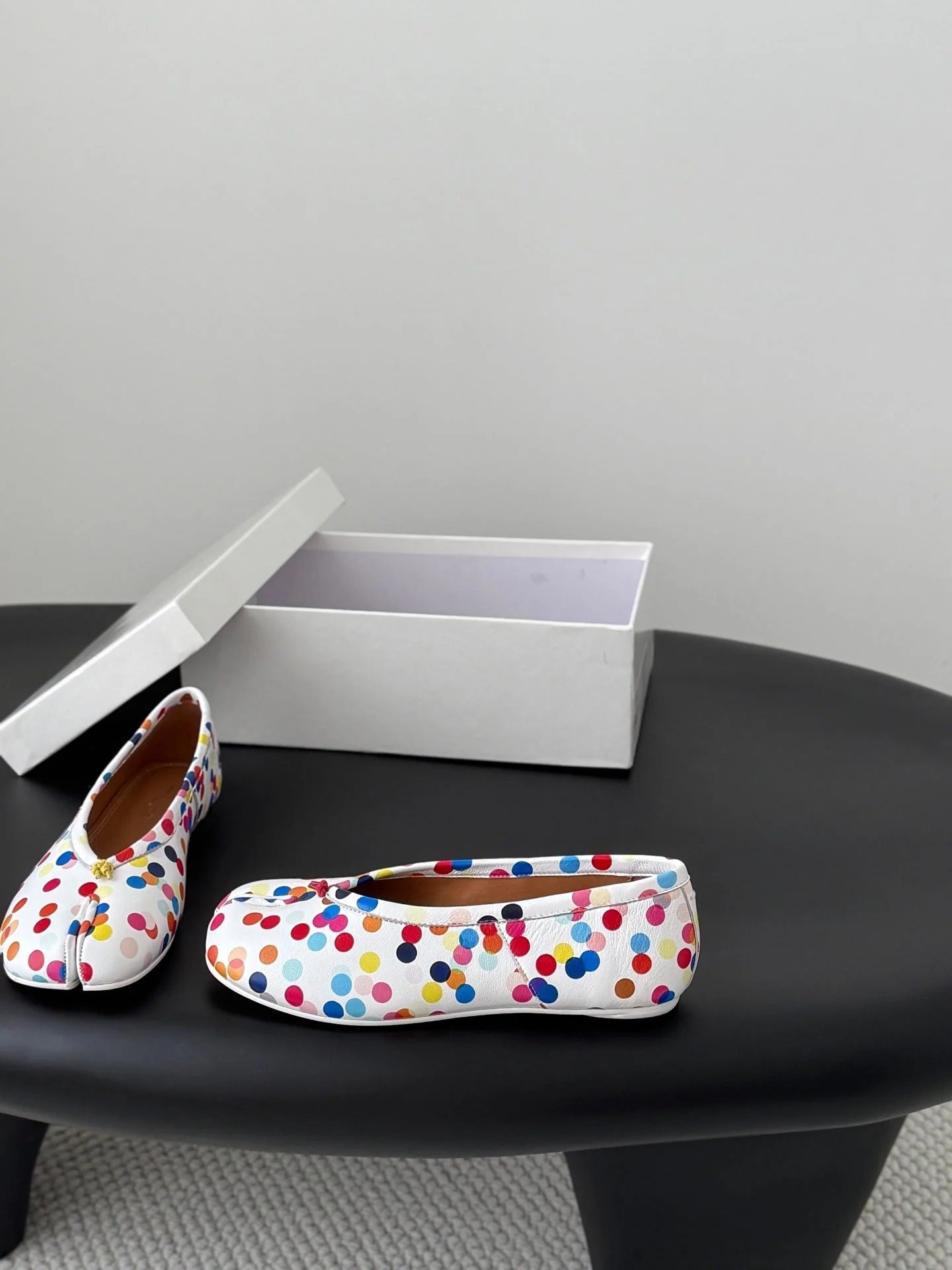 Maison Margiela 2026 Tabi Ballet Flats White Mix Colors Sheepskin 915401