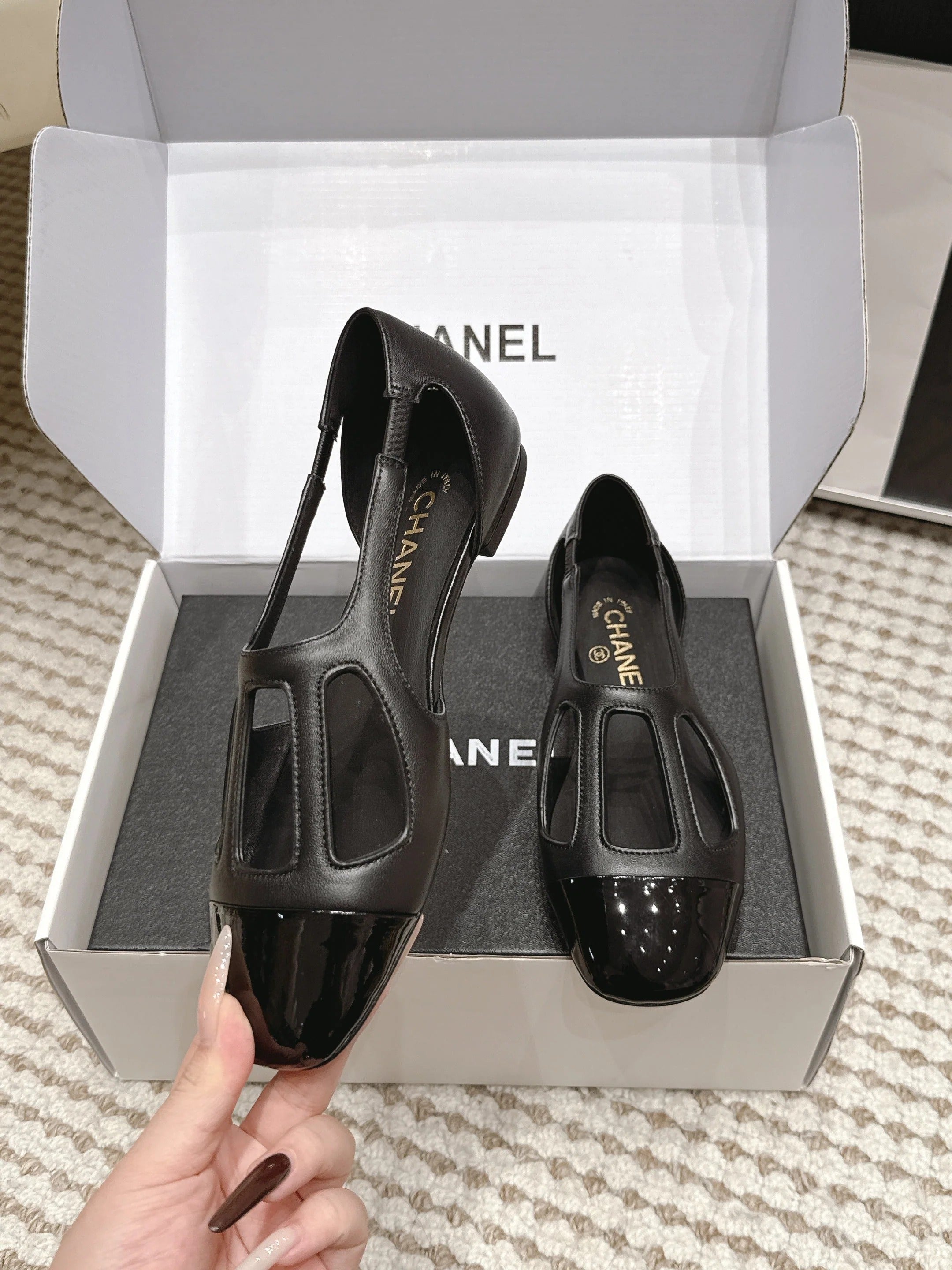 Chanel 2026 Cut-Out Ballet Flats Black Sheepskin 930620