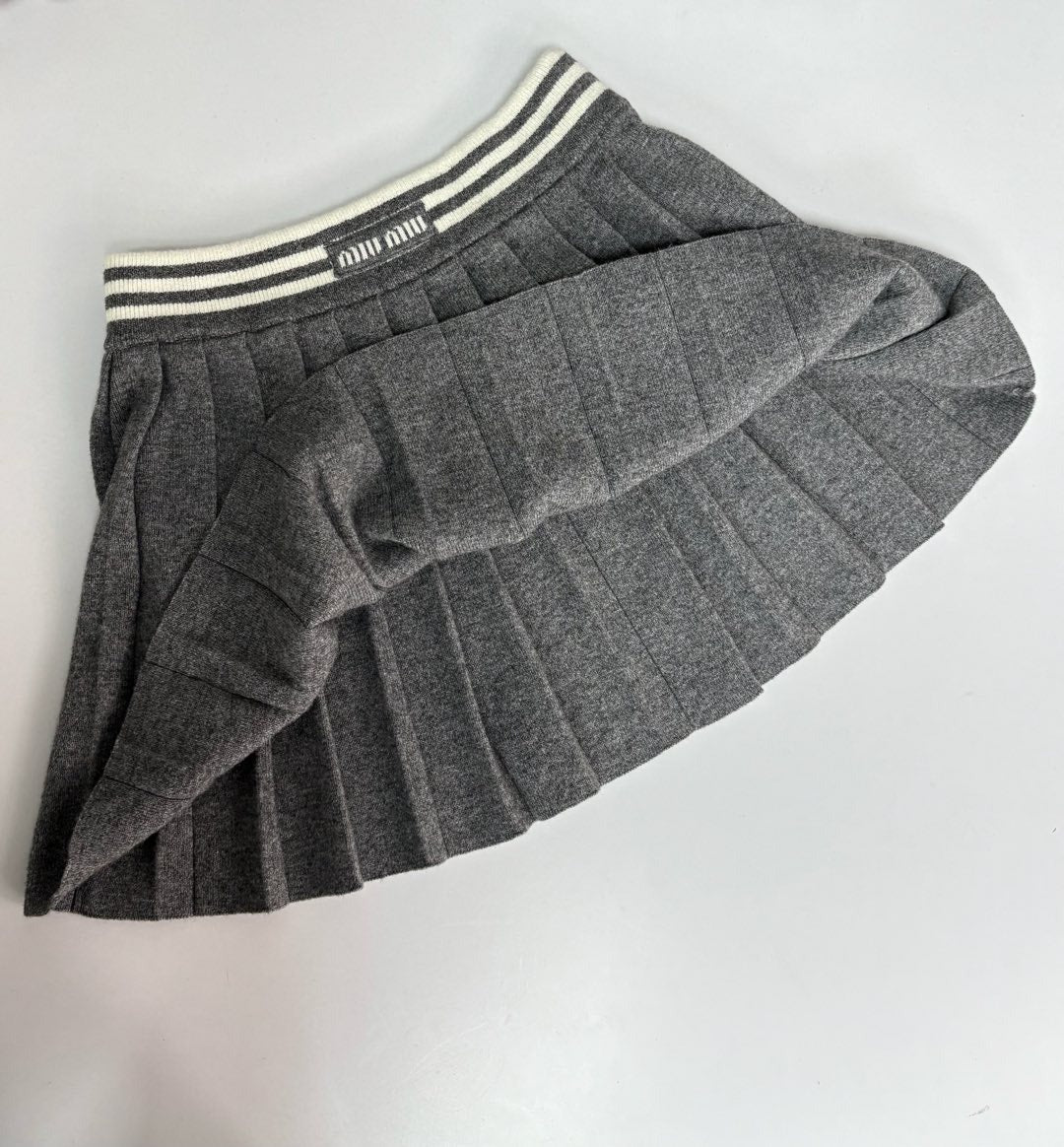 MIUMIU TOP AND SKIRT SET STYLE 373