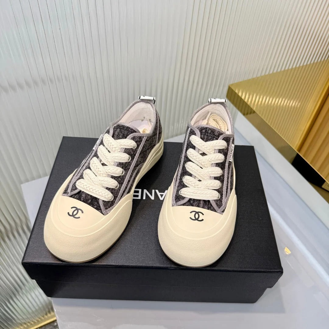 Chanel 2026 Sneaker Black White Denim 928233
