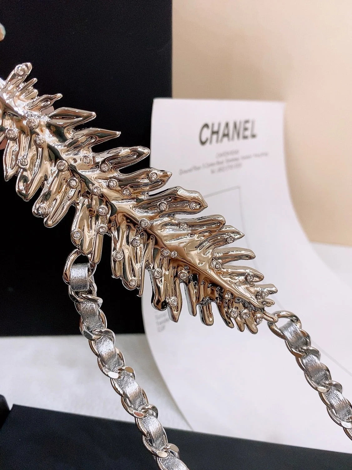 Chanel 2026 Crystal Leaf Chain Belt 214352