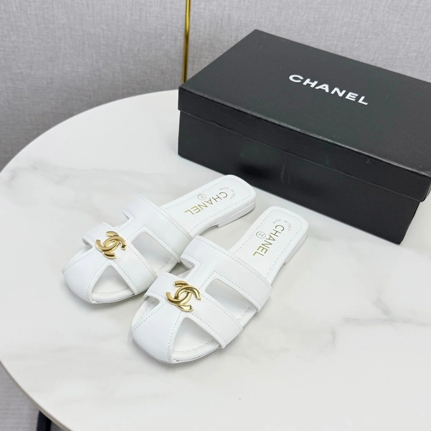Chanel 2026 Double C Cutout Slipper Sheepskin 904592
