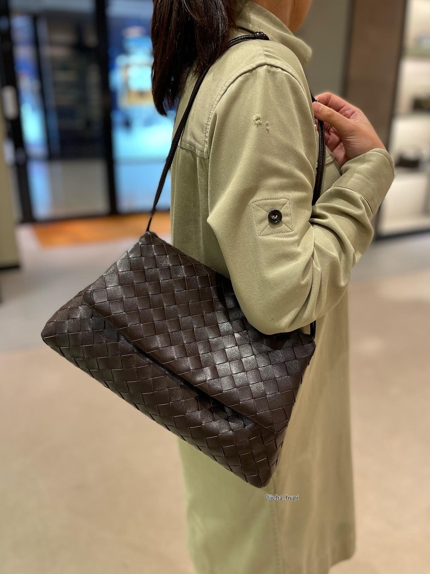 Bottga Veneta 2026 Giorno Bag 33cm Coffee Leather