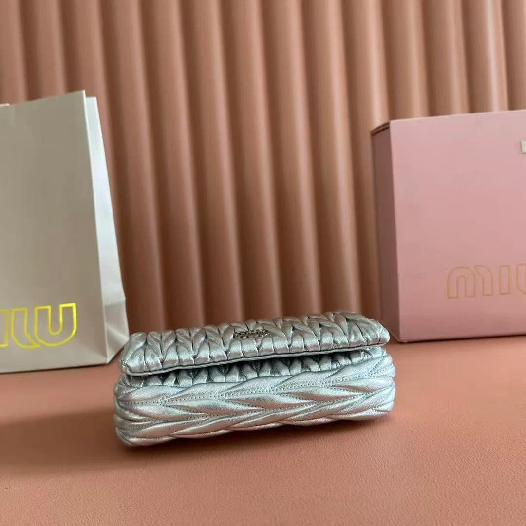 Miu Miu 2026 Matelasse Bag 18cm Silver Leather