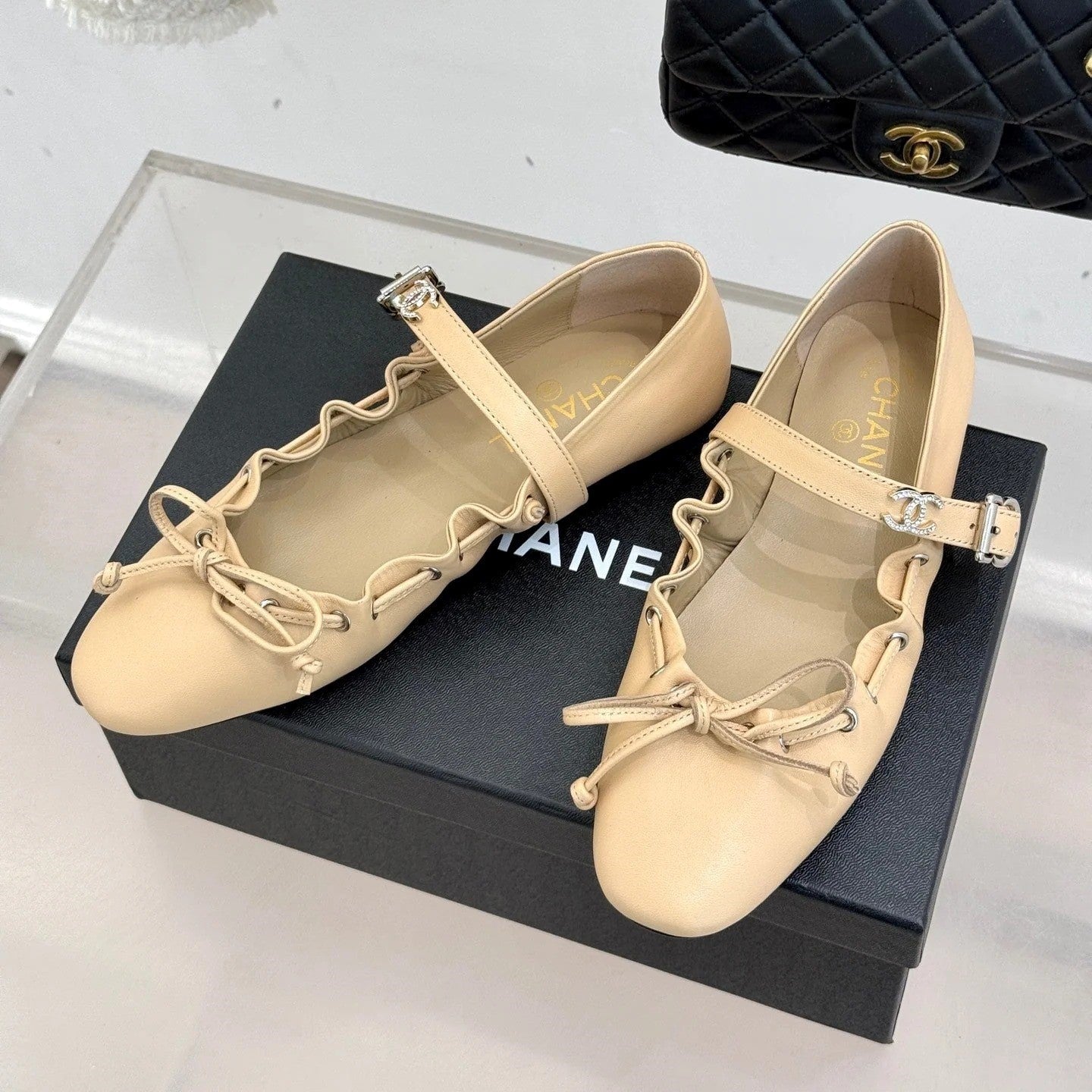 CC 2026 Vintage Bow Tie Ballet Flat Sheepskin