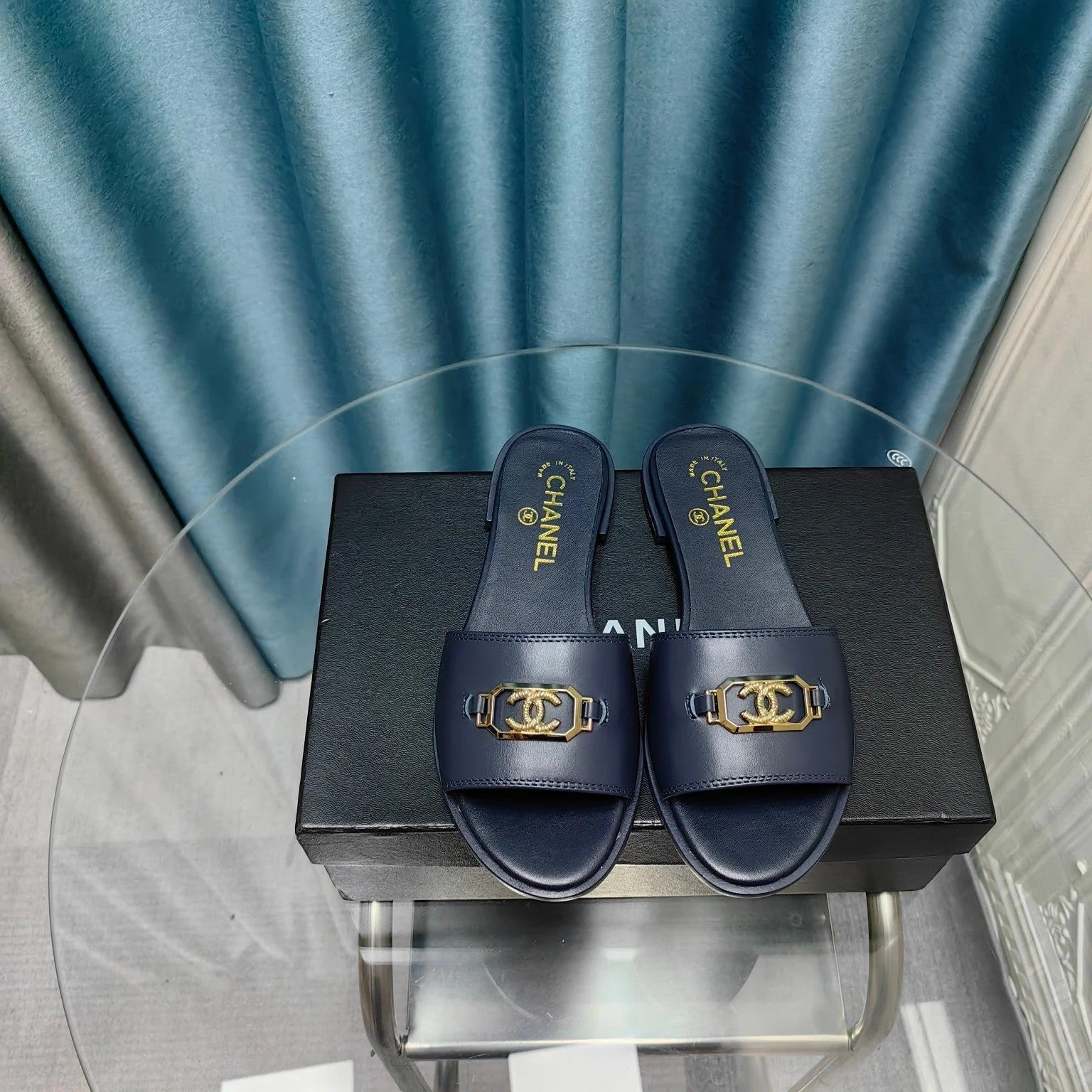 Chanel 2026 C-buckle Slippers Sheepskin 711020