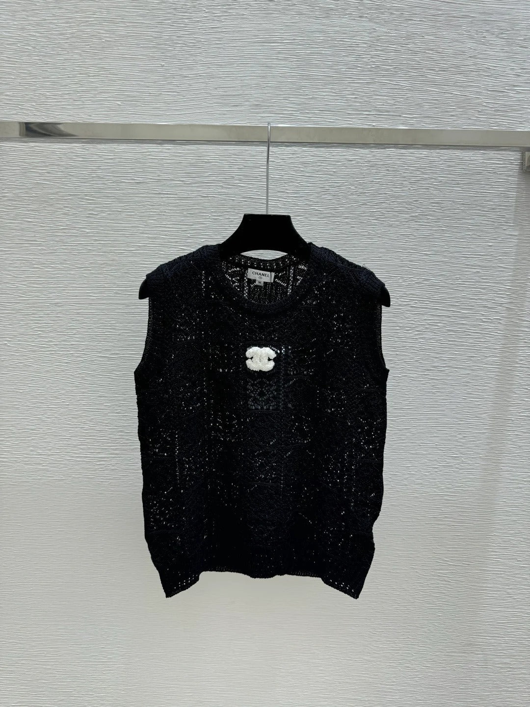 Chanel 2026 Hollow-Out Round Neck Knitted Vest Wool Polyester 170692