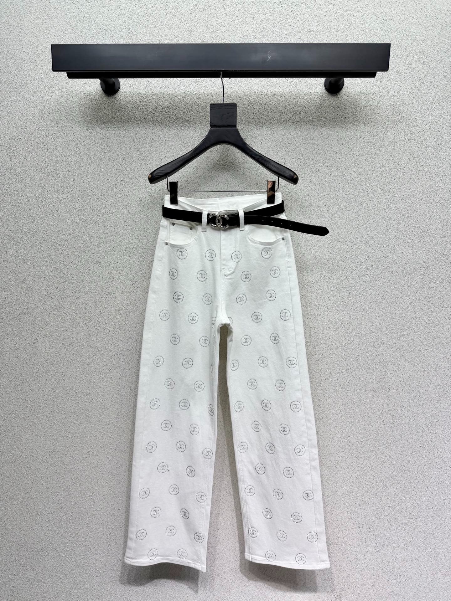 Chanel 2026 Rhinestone-studded Straight-leg Wide-leg Jeans With Belt Cotton 108397