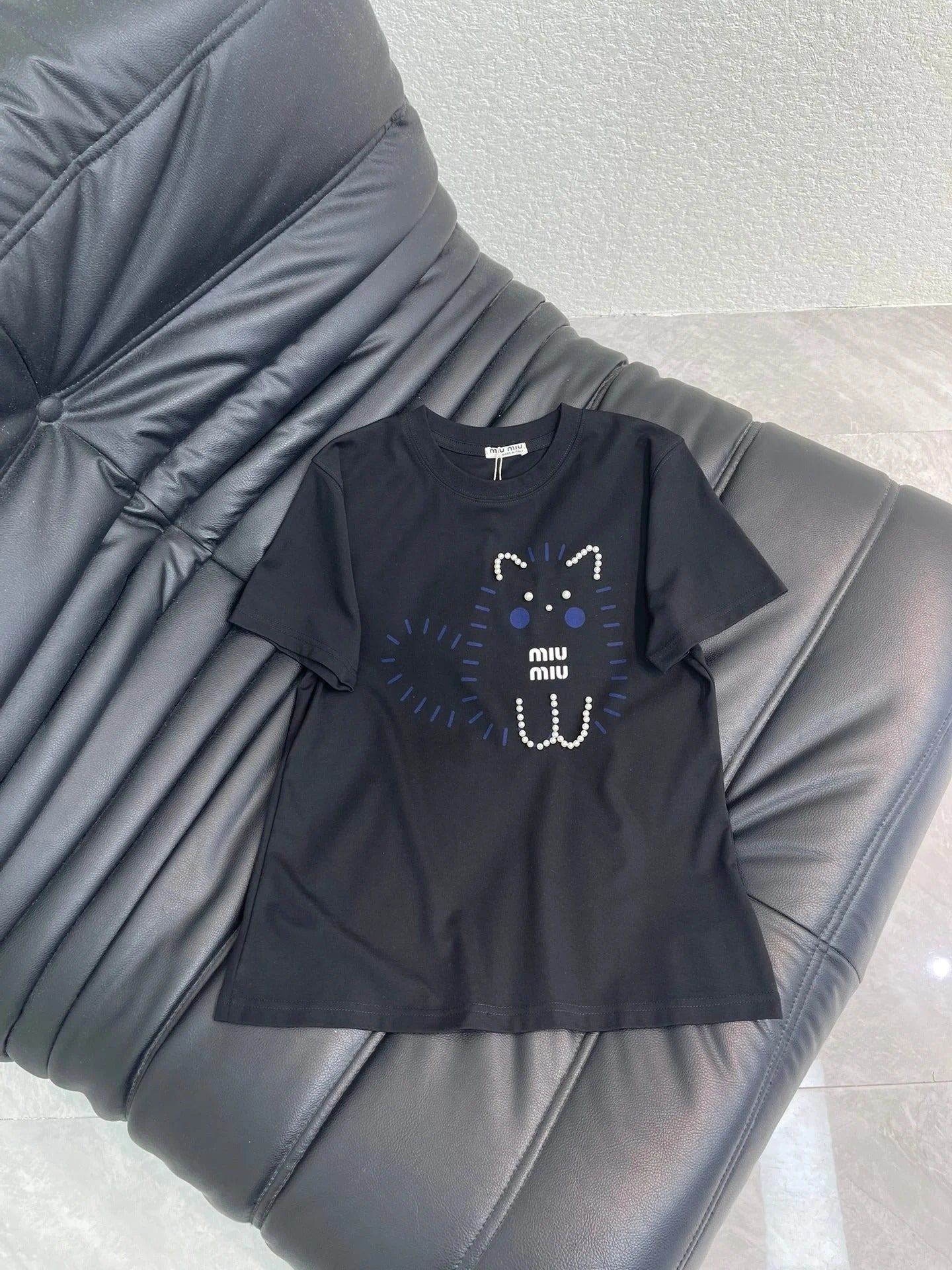 Miumiu 2026 Cat-themed Beaded Heavy-duty Short-Sleeve T-Shirt Cotton 343406