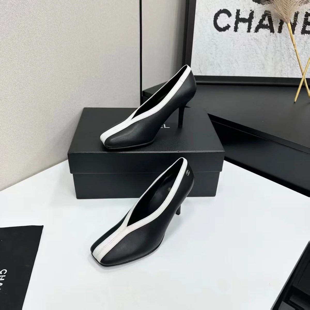 Chanel 2026 Pump 95mm Black White Lambskin