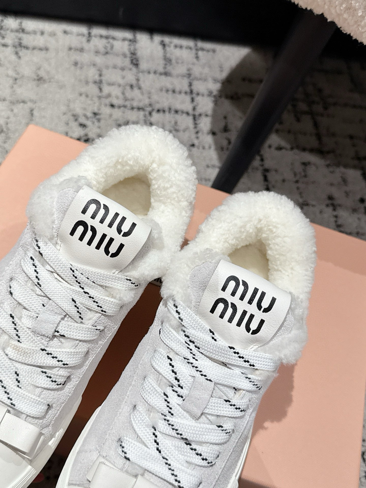 Miu 25 Small Bow Sneaker Gray White Suede Wool 541920