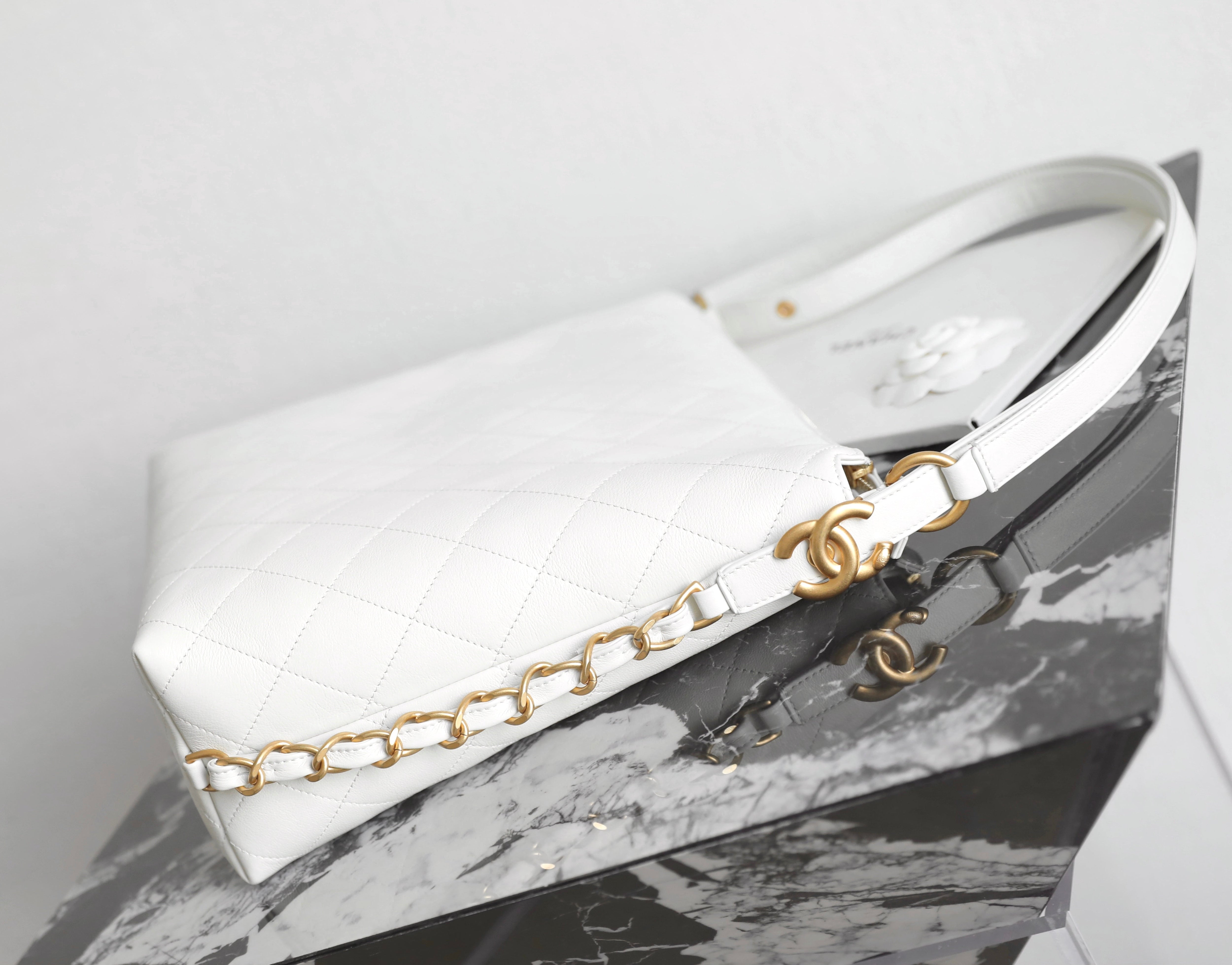 Chanel 25s Hobo Medium Backpack White Calfskin 340203