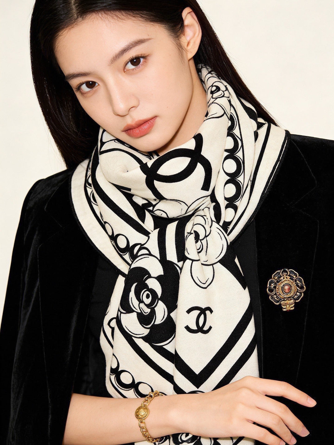 Chanel 26s Scarf 140 In Cashmere Silk 306114