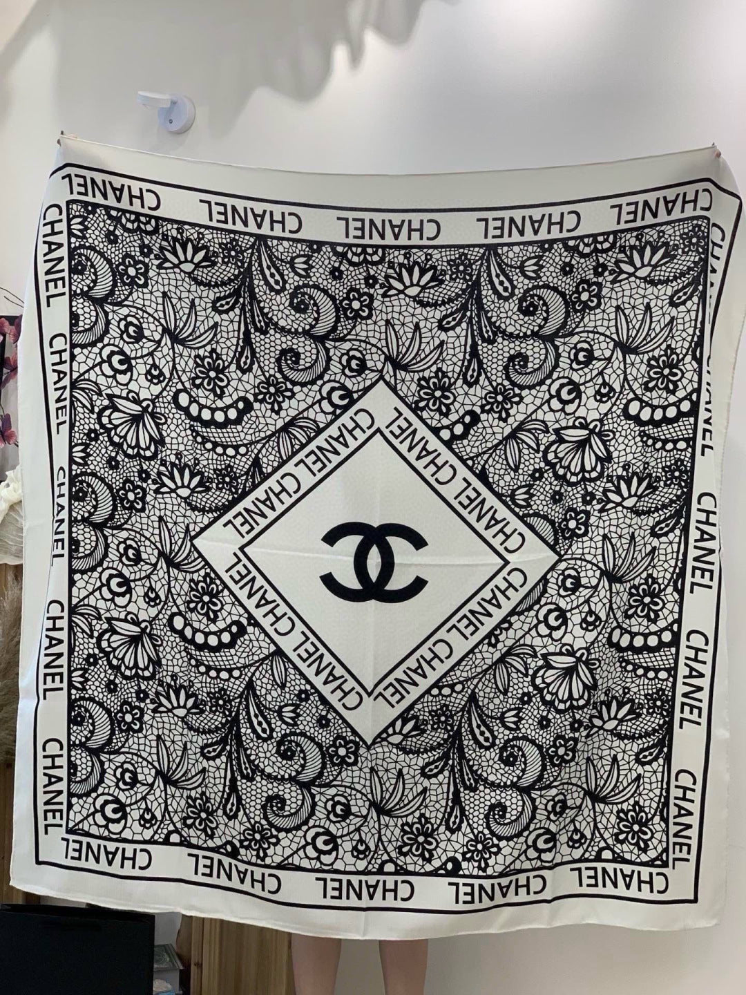 Chanel 26s Scarf 140 In Cashmere Silk 306134