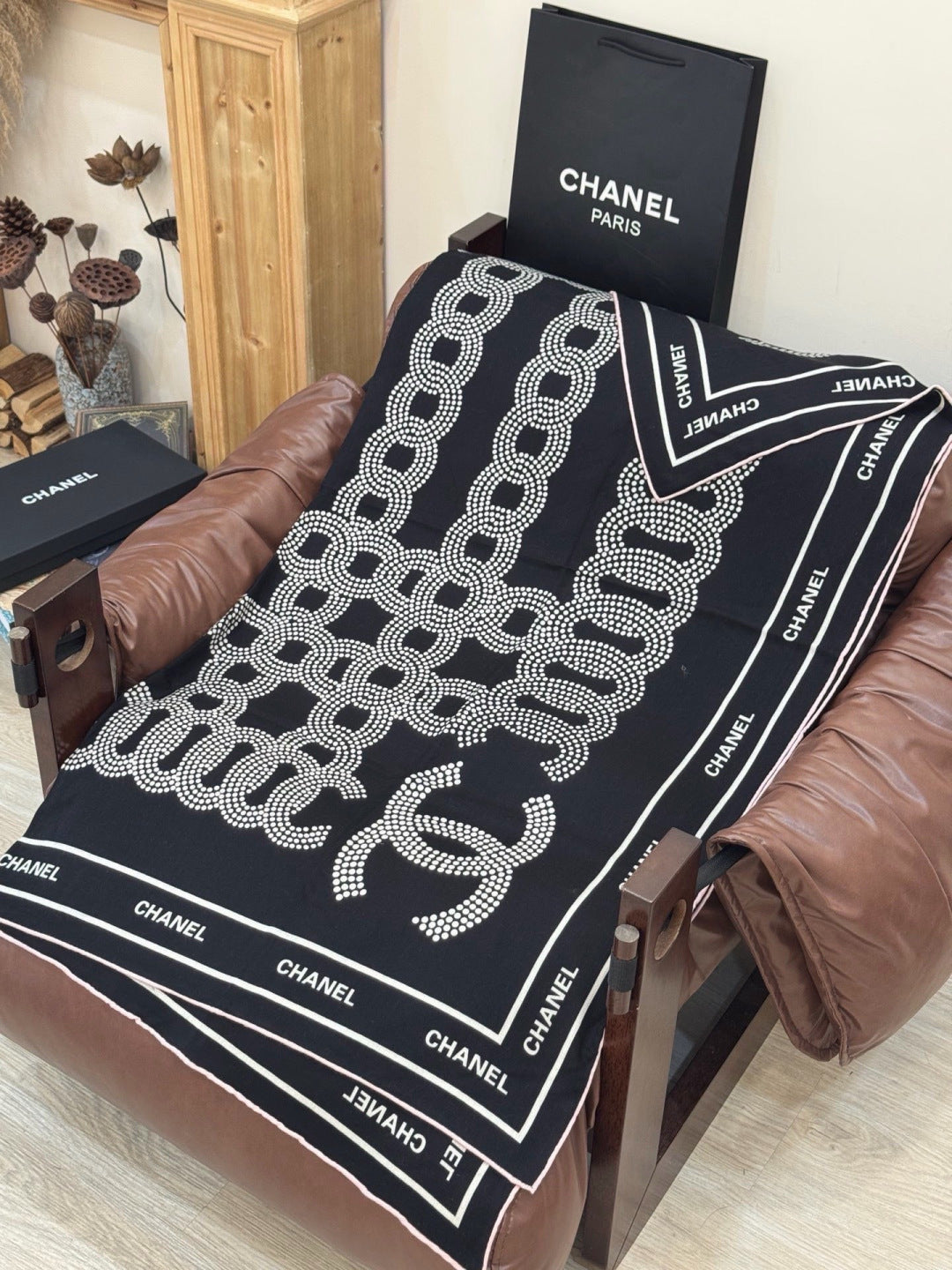Chanel 26s Scarf 135 In Cashmere And Silk 309308
