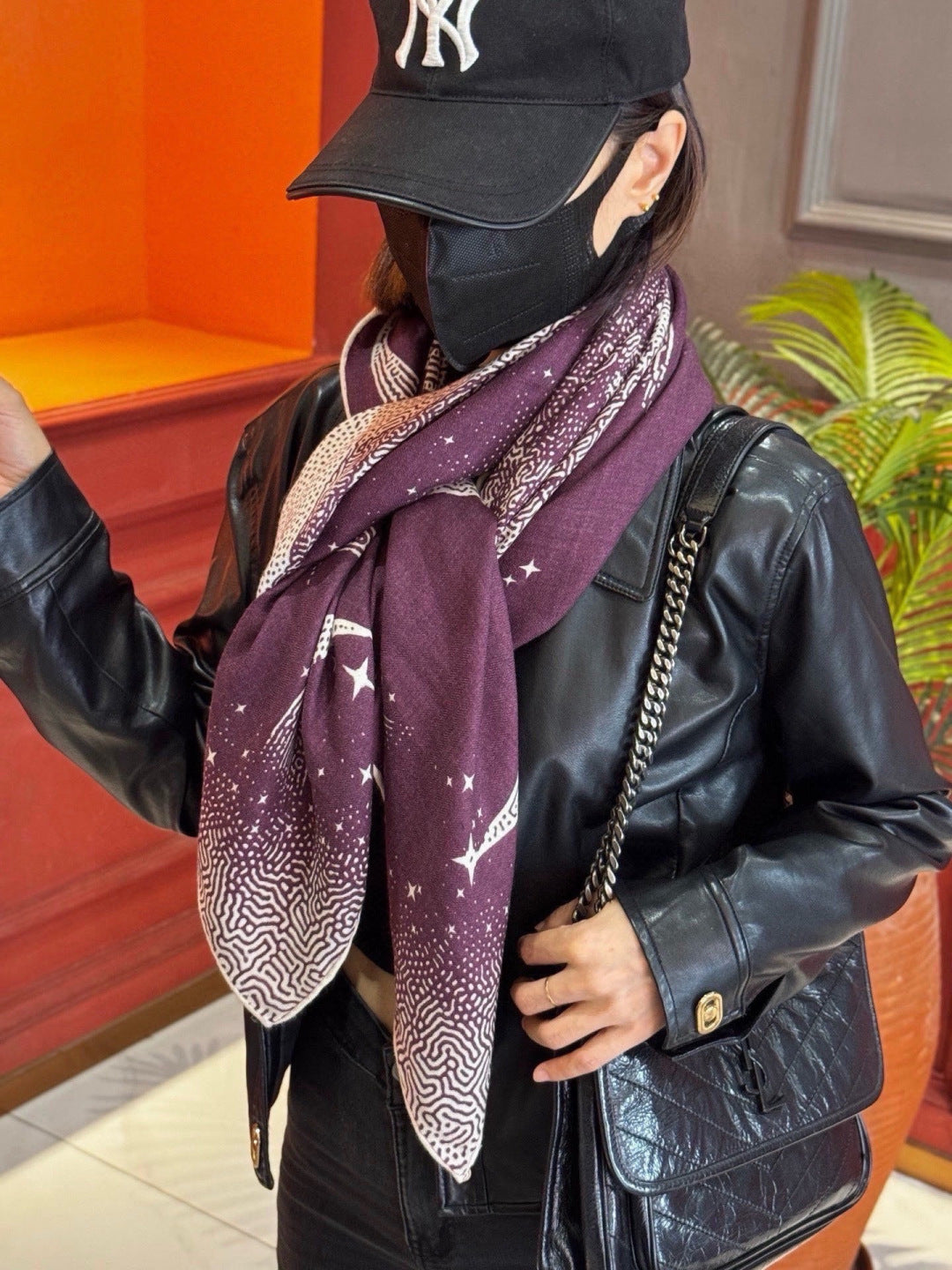 HM 26s Scarf 140 In Cashmere And Silk 309360
