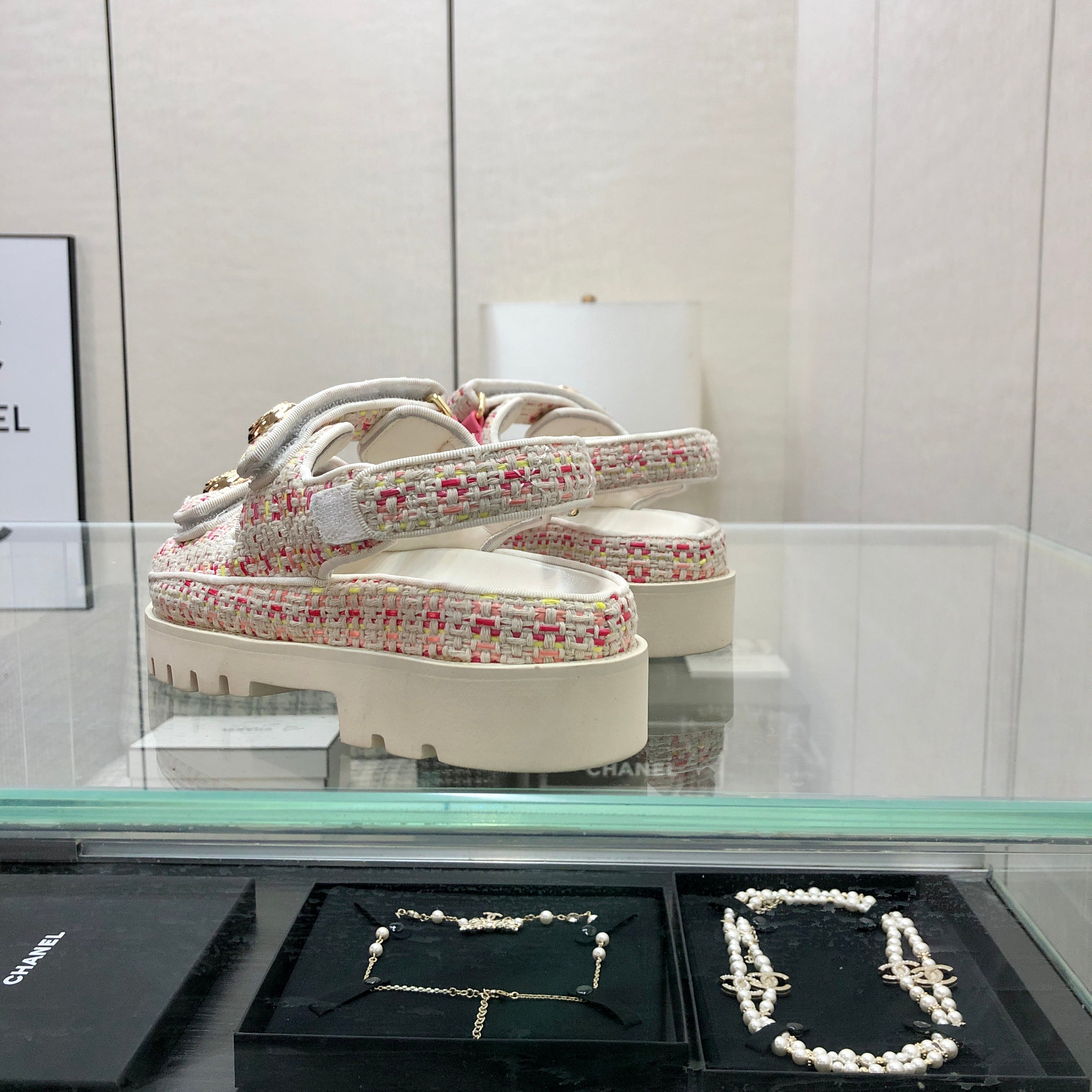 DAD SANDAL IN WHITE MIX BRIGHT PINK TWEED FABRIC