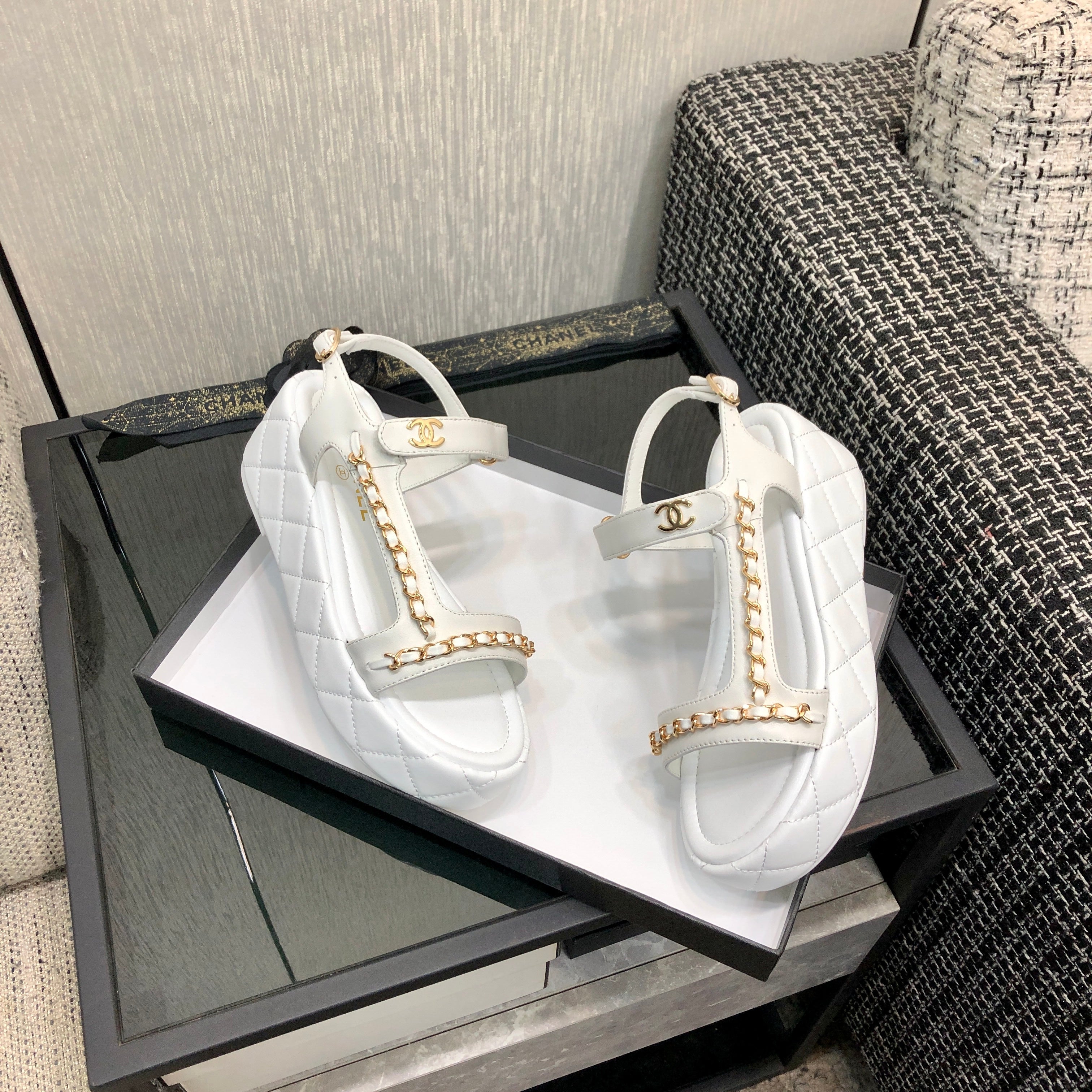 CC Platform Sandals Quilted Chain White Lambskin 602506