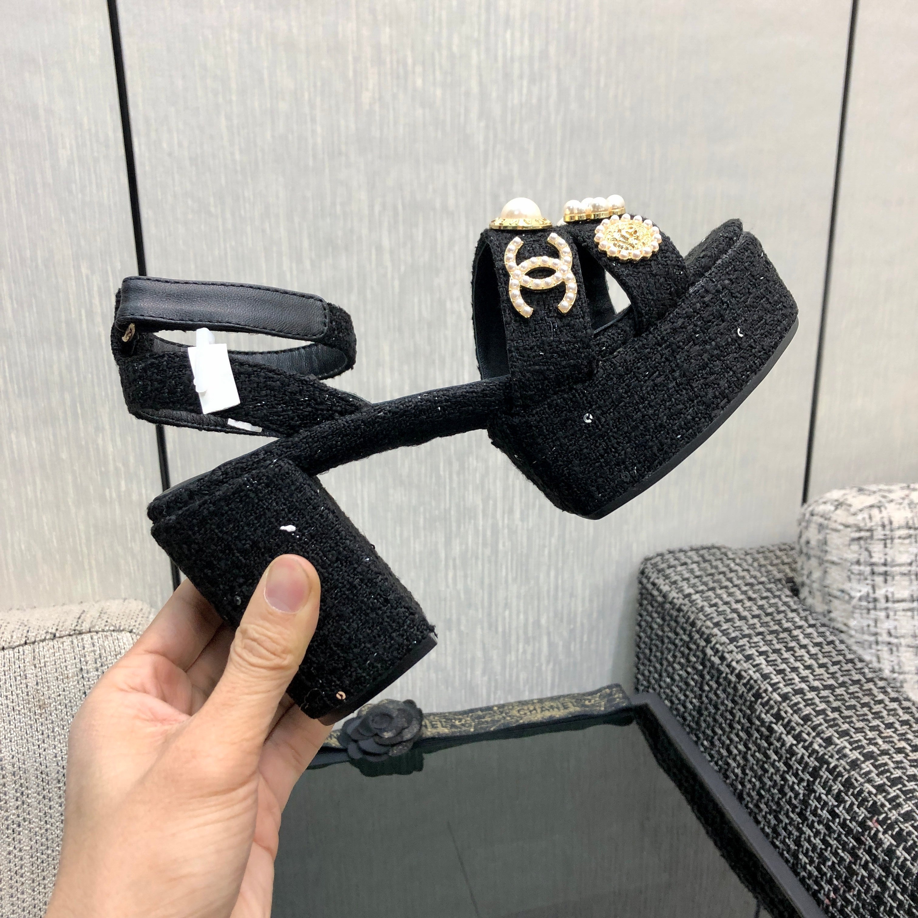CC SS25 Sandals Tweed & Metal Black 602477
