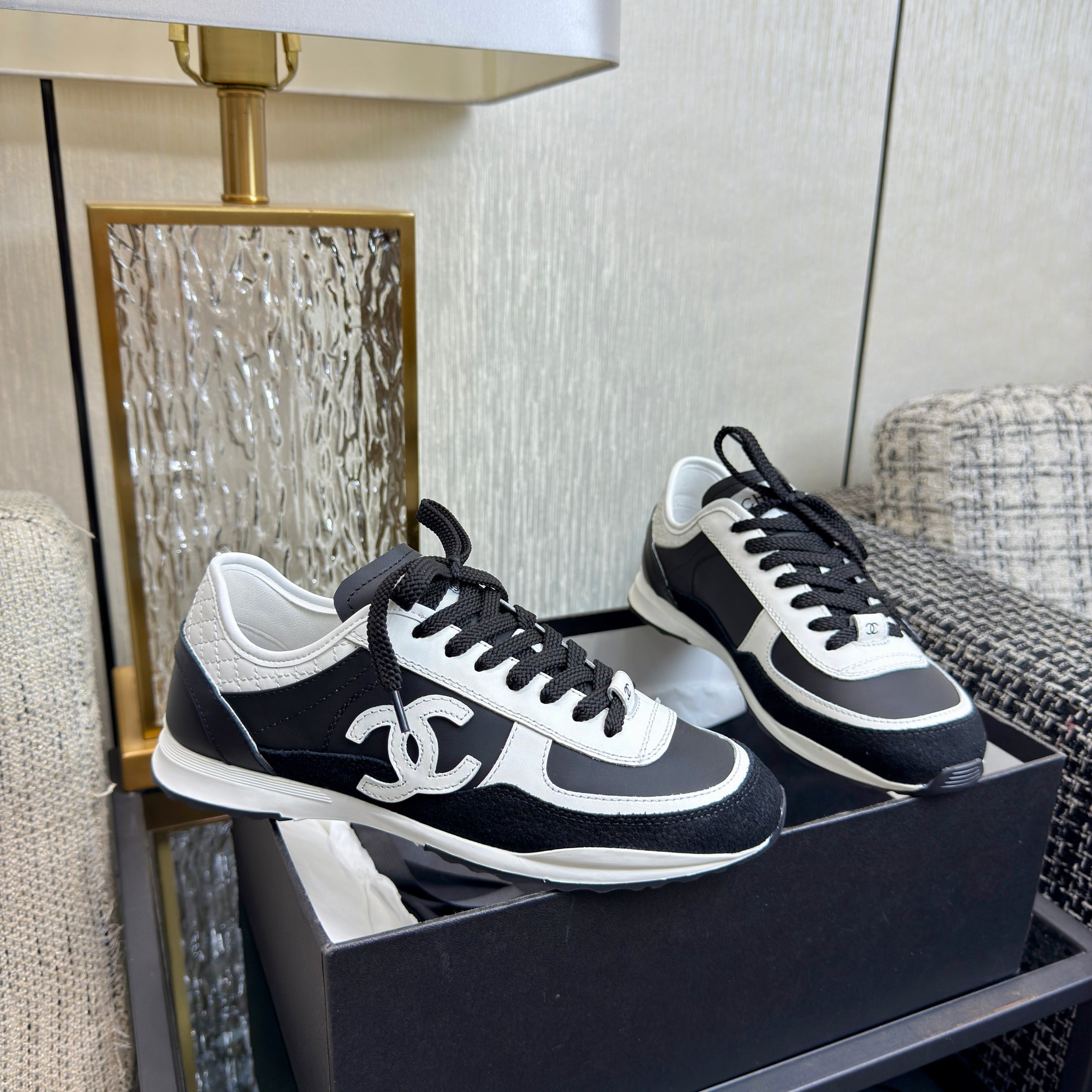 Chanel 2025 Sneaker Black mix White Cowhite & Suede 507458