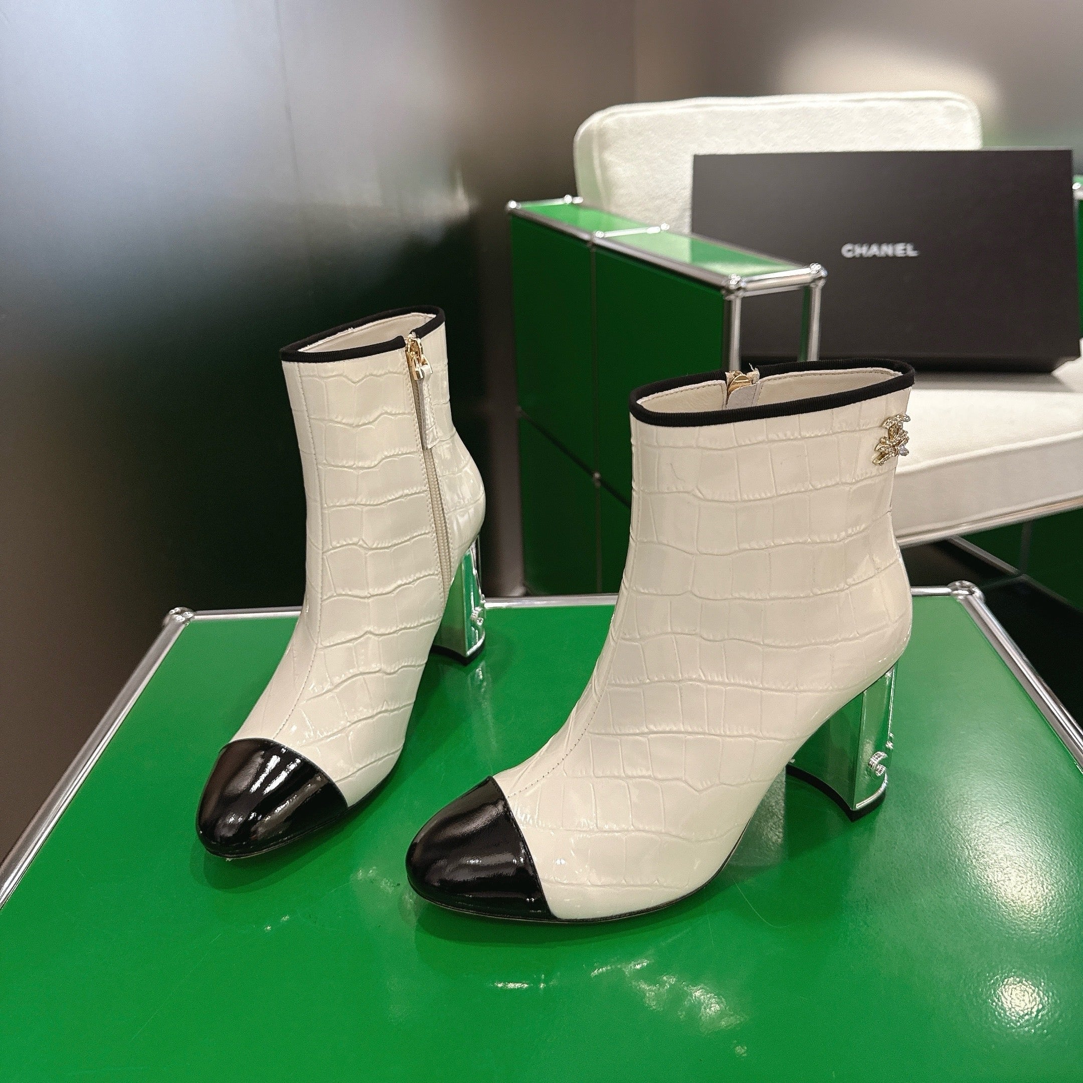 Chanel 2025𝐒𝐒 High Heeled Ankle Boots Cream and Black Glossy Leather 507546