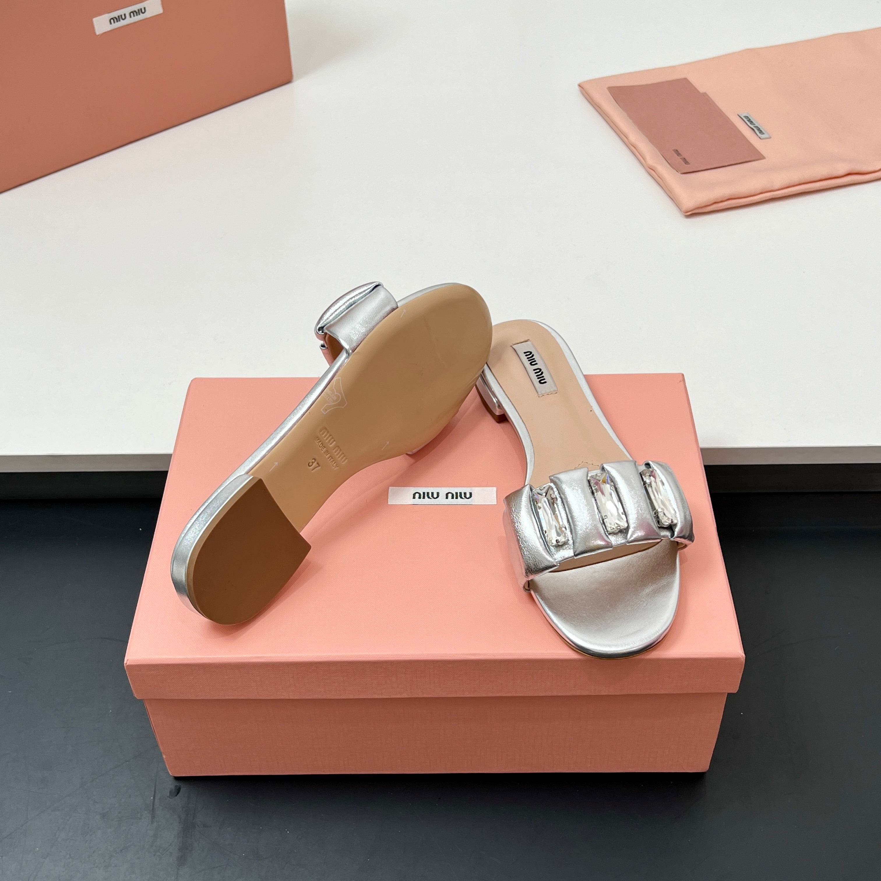Miu 10mm Slipper with diamonds silver leather 223453