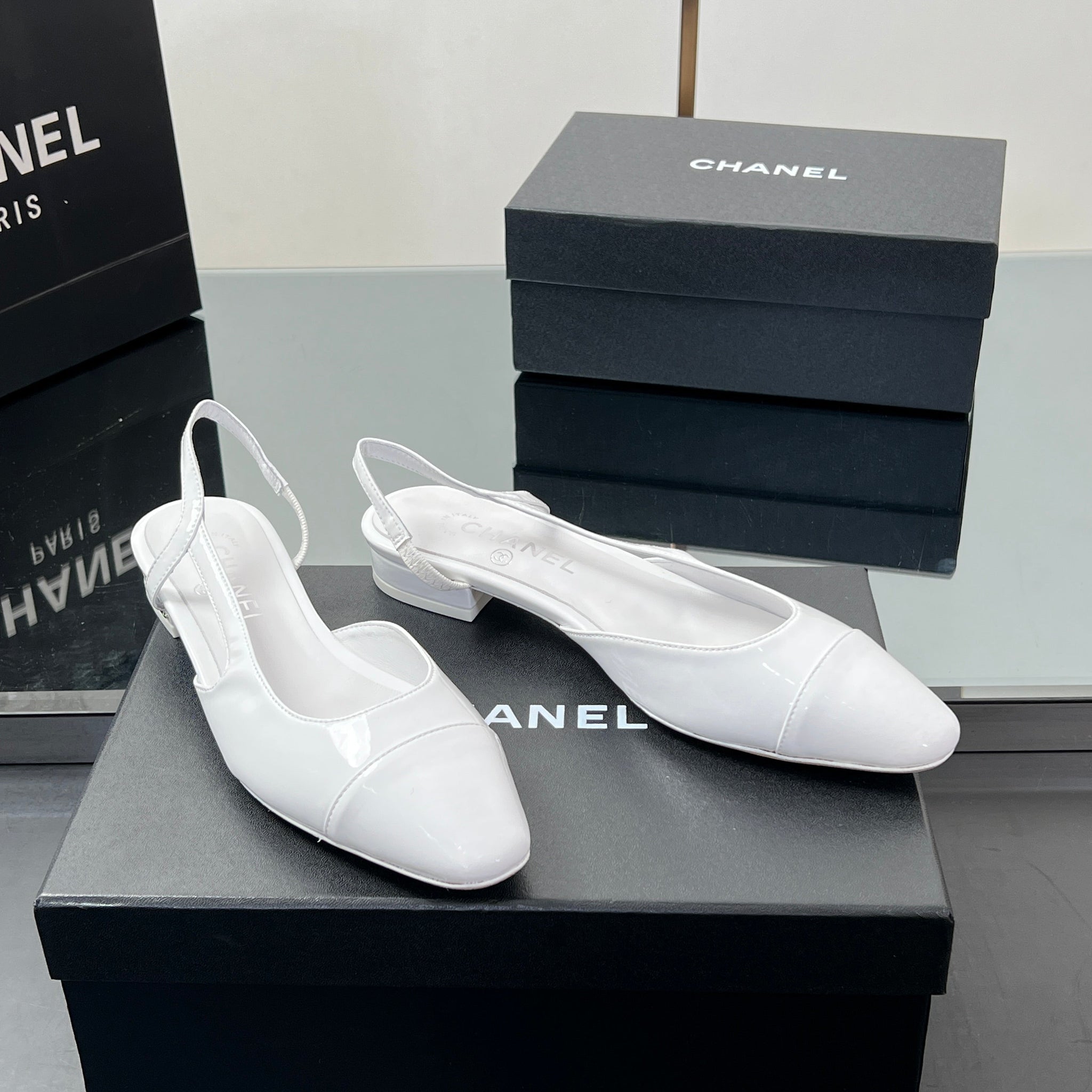 CC Slingback 2.5cm White Glossy Leather