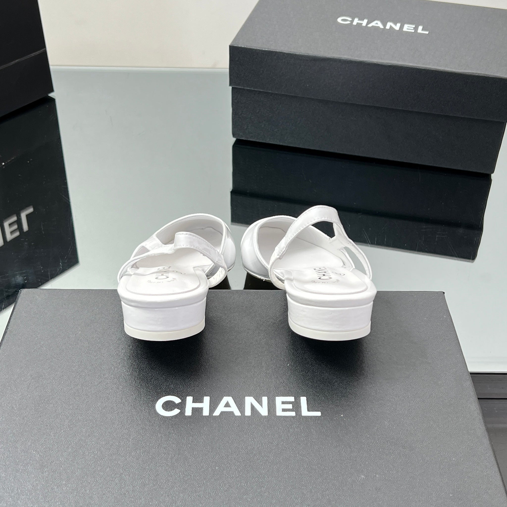 CC Slingback 2.5cm White Glossy Leather