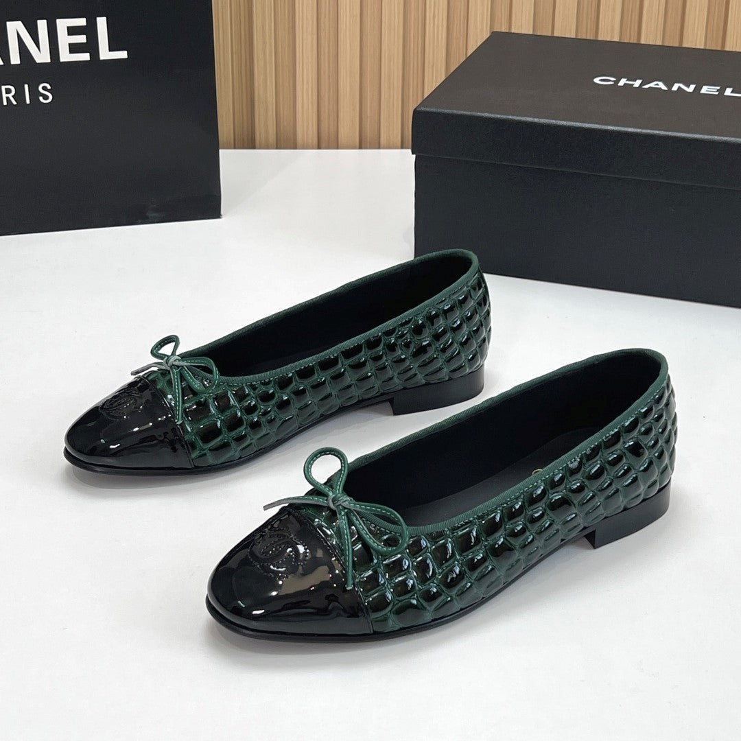 CC 26s Ballet Flats Teal Green Black Crocodile-Embossed Patent Leather 965152