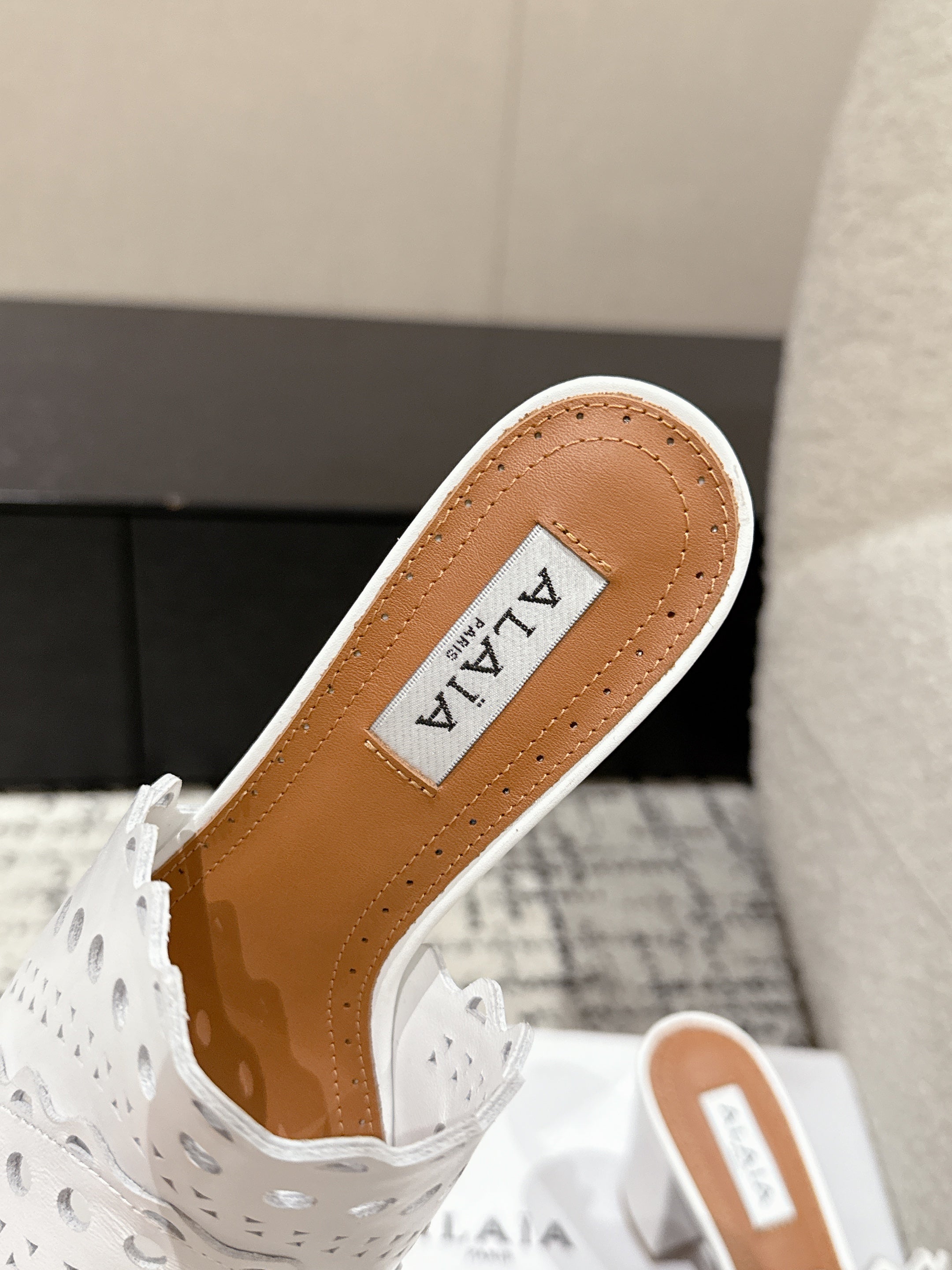 Alaia Vienne Mule Heeled Sandals 70mm White Leather 232504