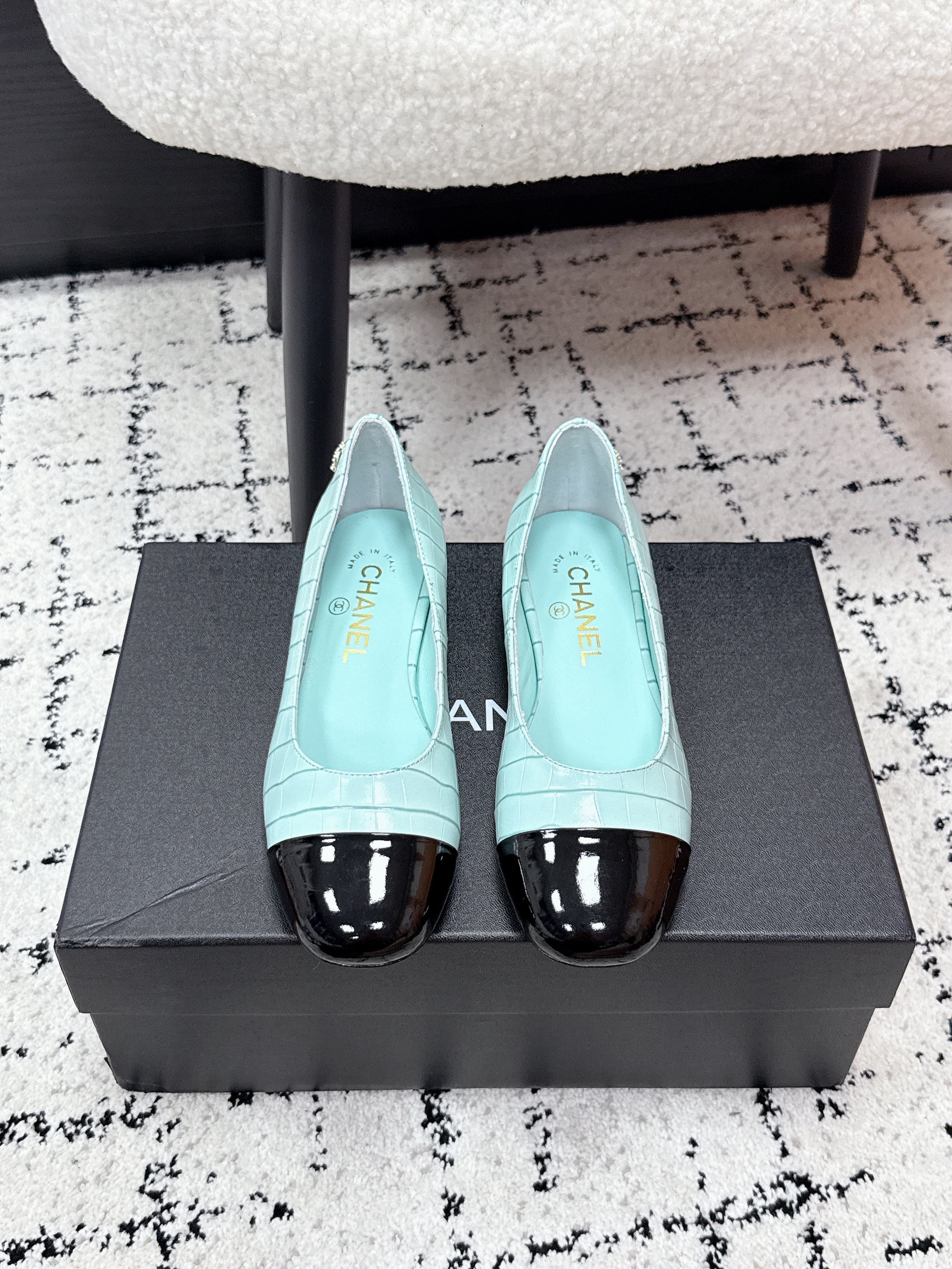 CC SS26 Ballet Flat Black Blue Crocodile Embossed Patent Calfskin 679025