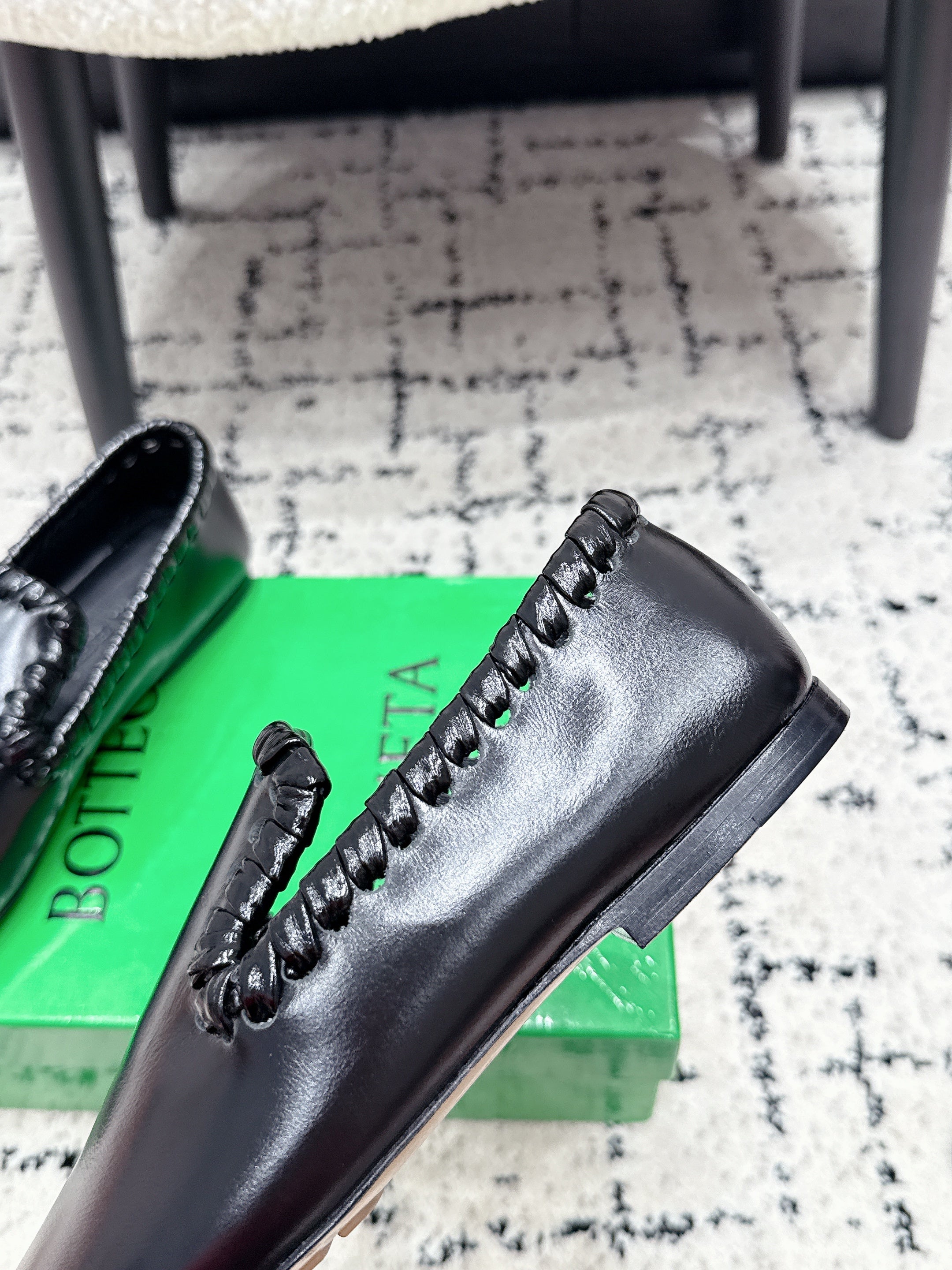 BV Sabato Loafers Flat Black Glossy Leather 769999