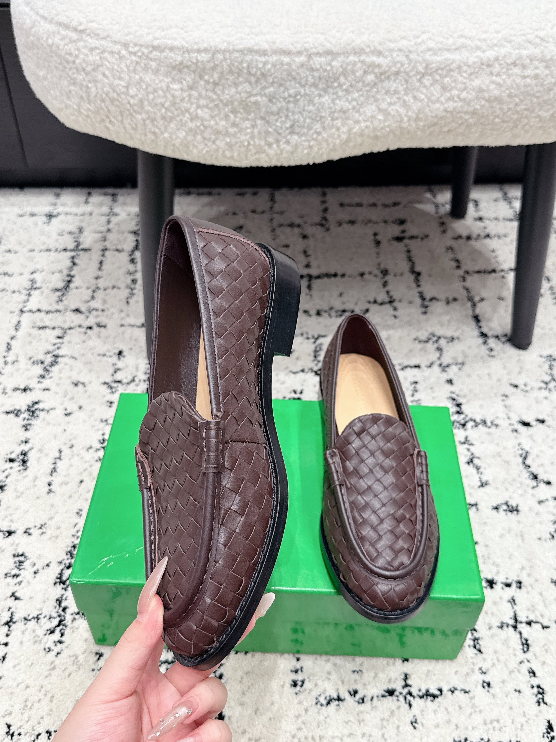 BV Silenzio Loafer Coffee Woven Leather 769991