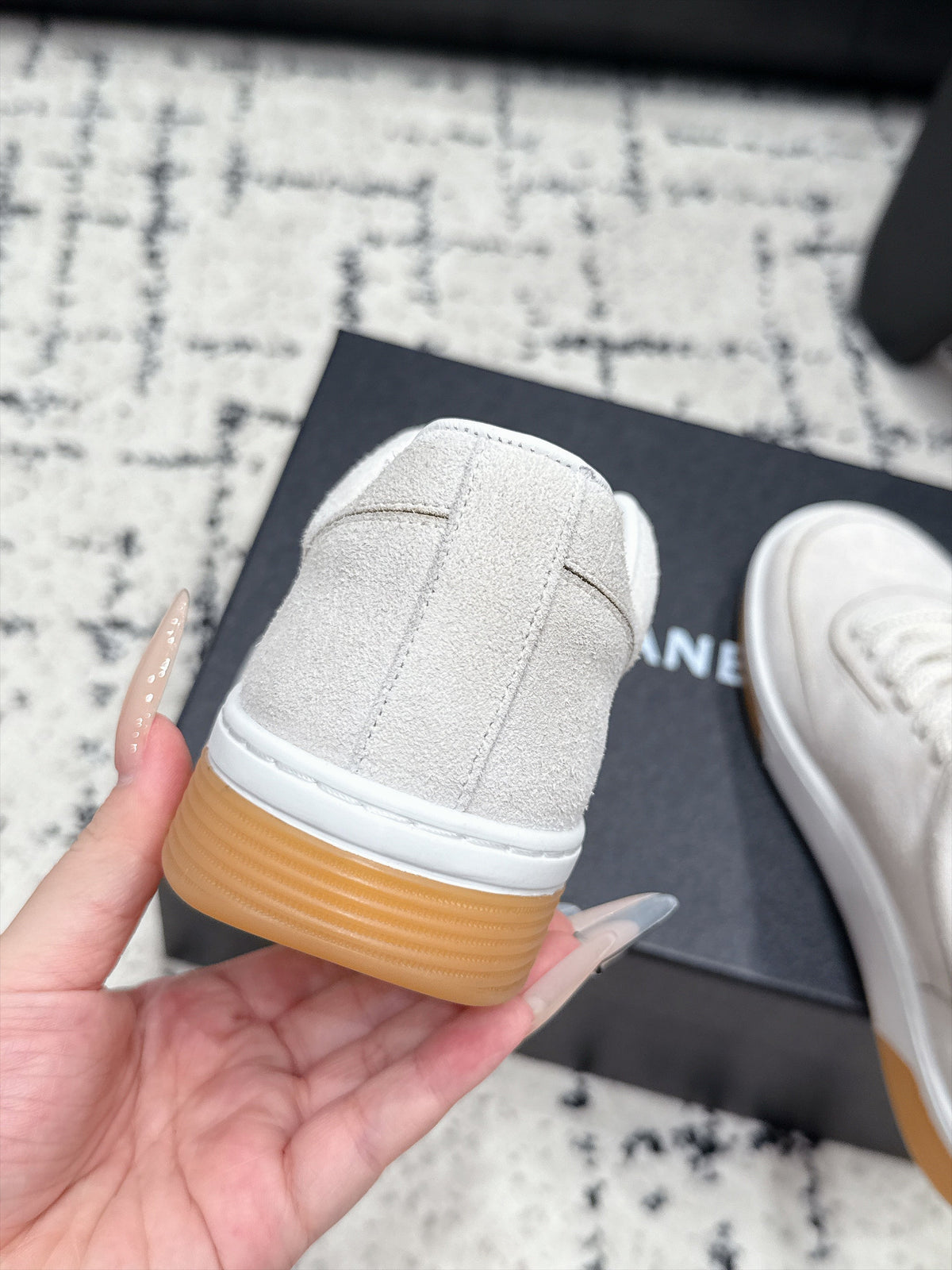 CC 26S Logo Sneakers 3.5cm Off White Suede 109955