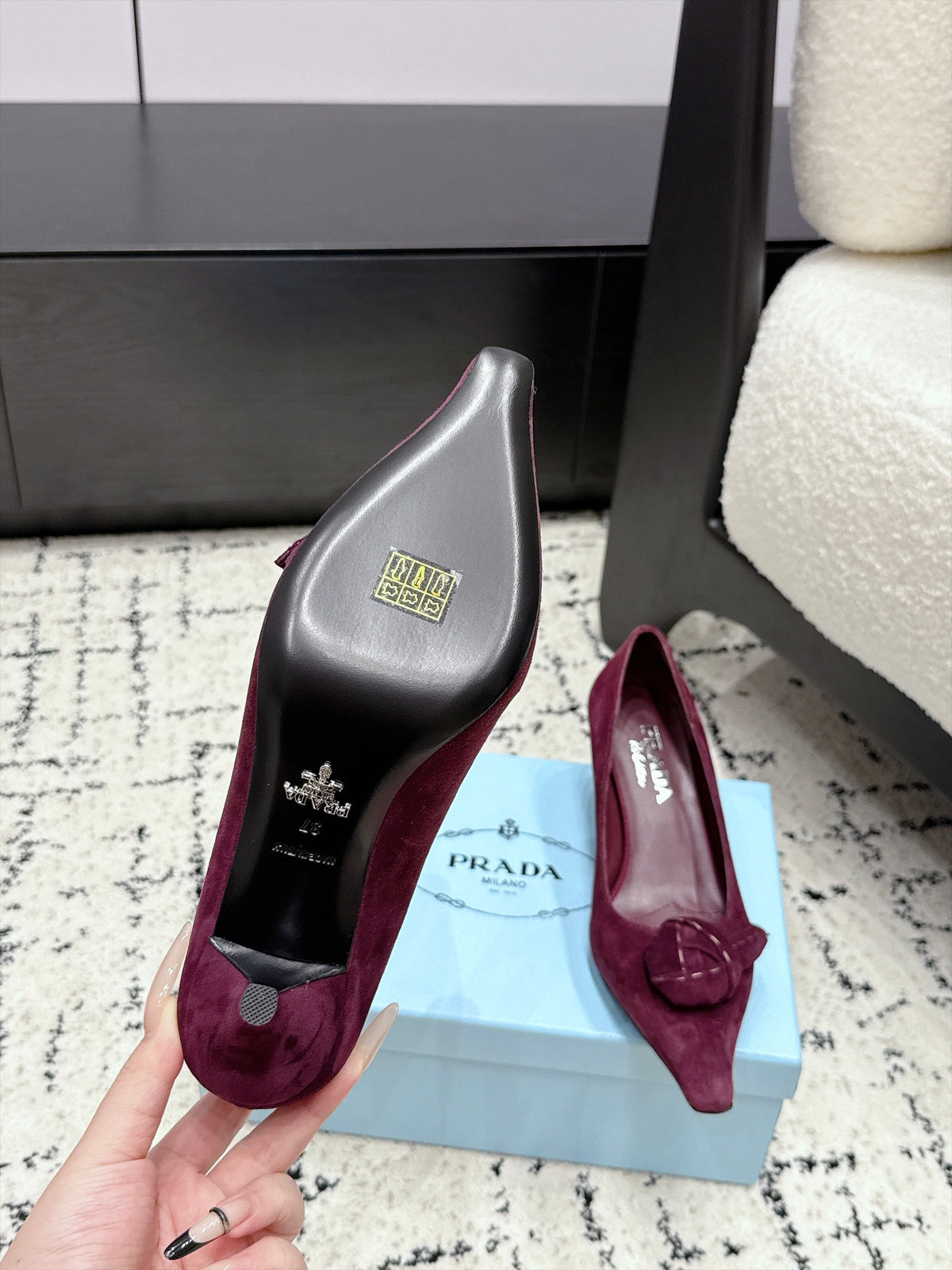 Prada Floral Detail Pumps 5.5cm Burgundy Suede 120980