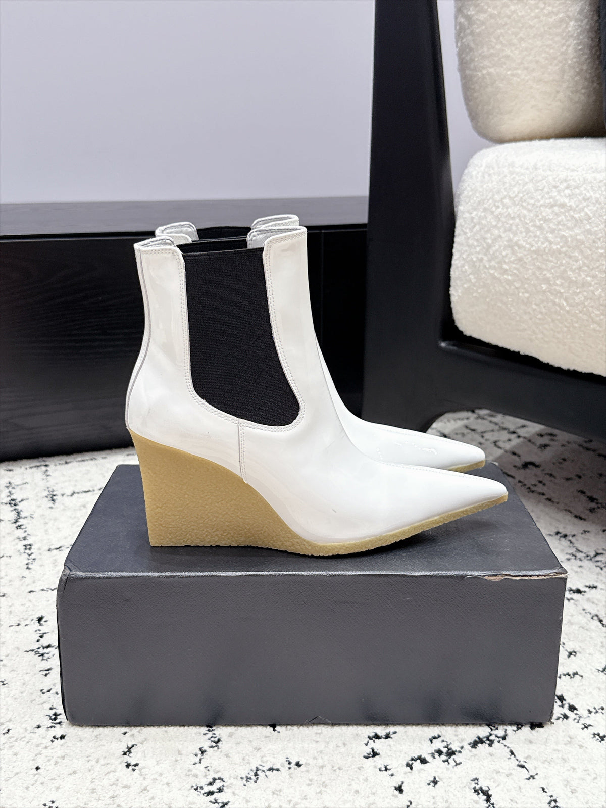 Alaia 26s Wedge Chelsea Boots 9cm White Leather 194436