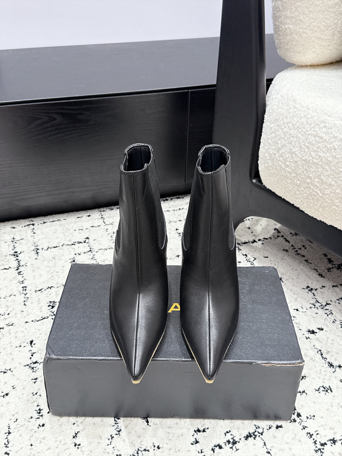Alaia 26s Wedge Chelsea Boots 9cm Black Leather 194437