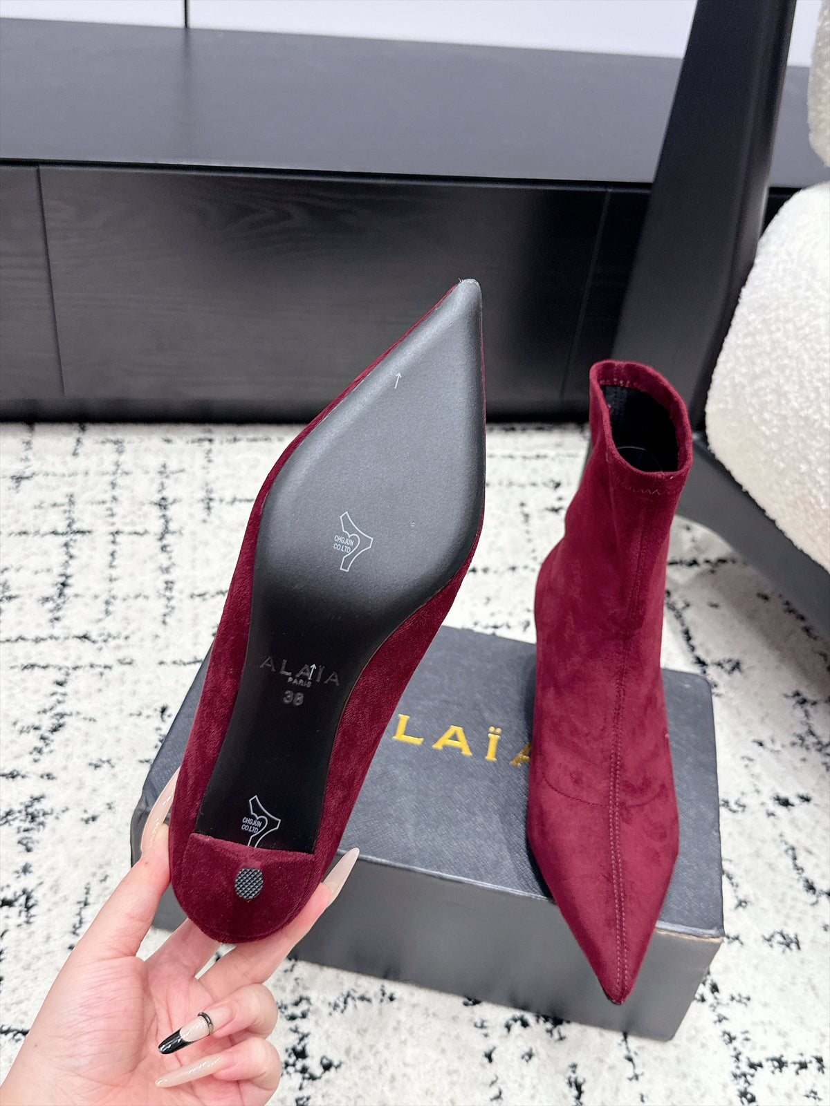Alaia 26s Ankle Boots 5.5cm Burgundy Suede 194431
