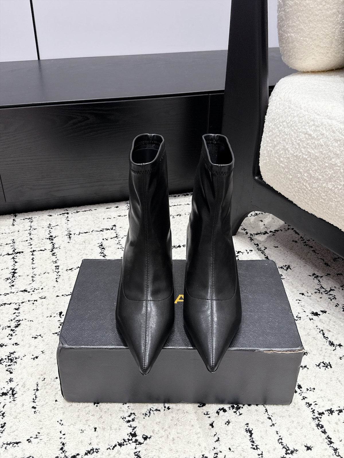 Alaia 26s Ankle Boots 5.5cm Black Leather 194434