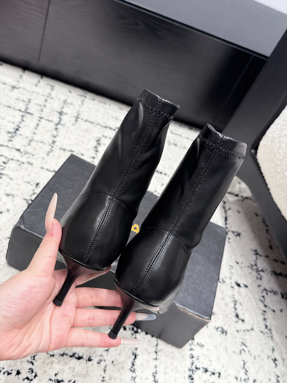 Alaia 26s Ankle Boots 5.5cm Black Leather 194434
