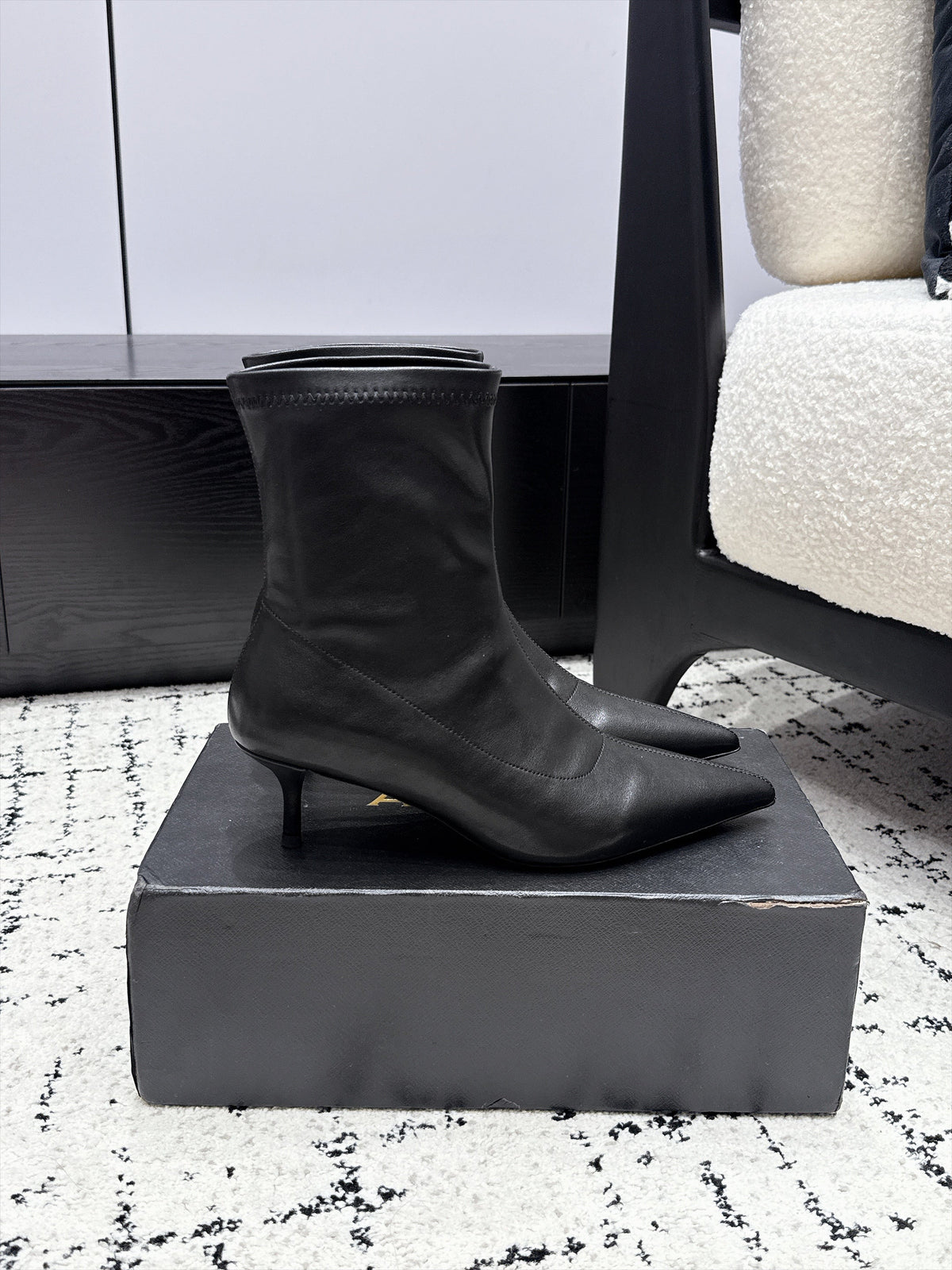 Alaia 26s Ankle Boots 5.5cm Black Leather 194434