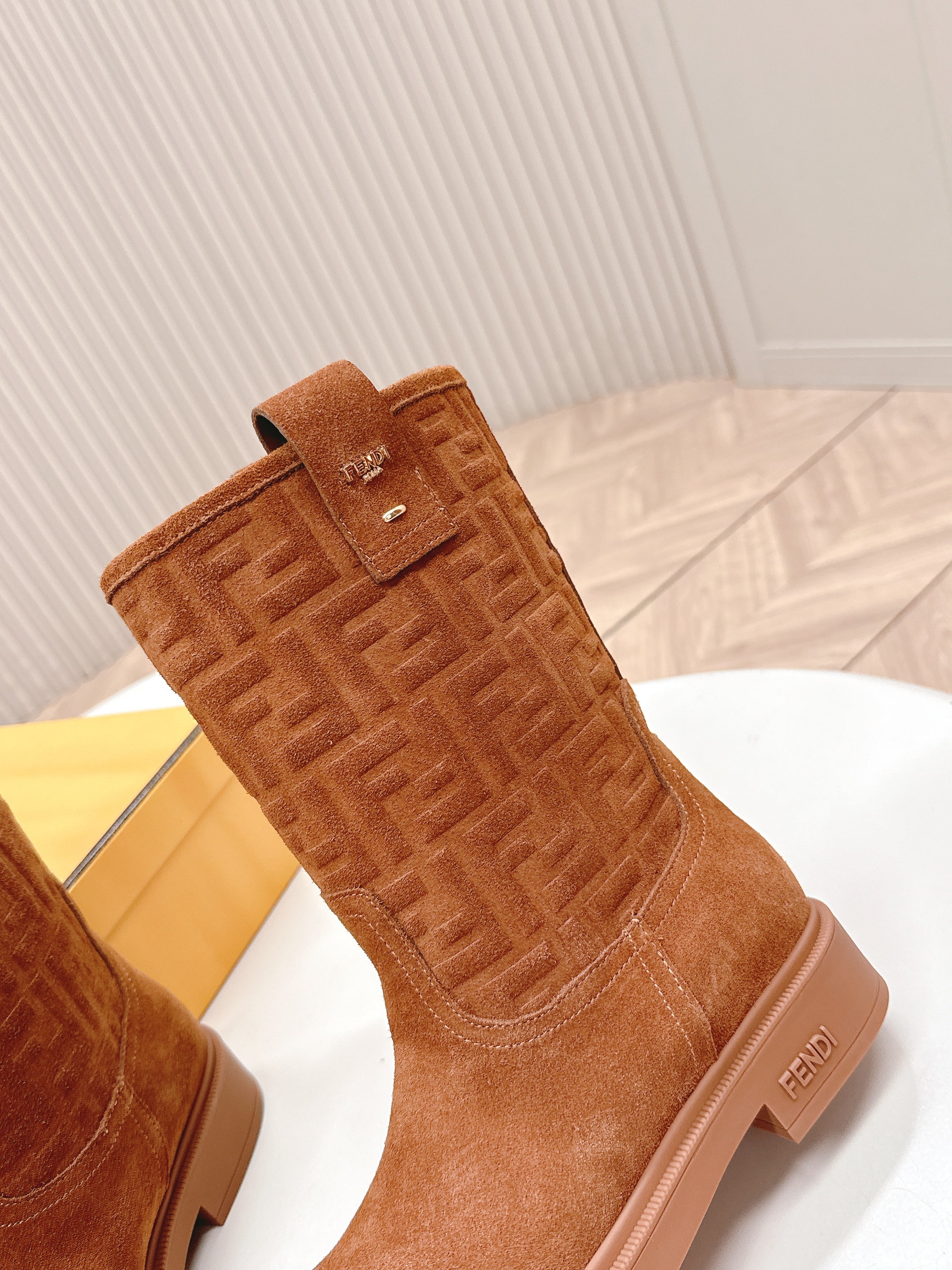 Fendi 25 Short Boots Caramel Brown Suede 500934