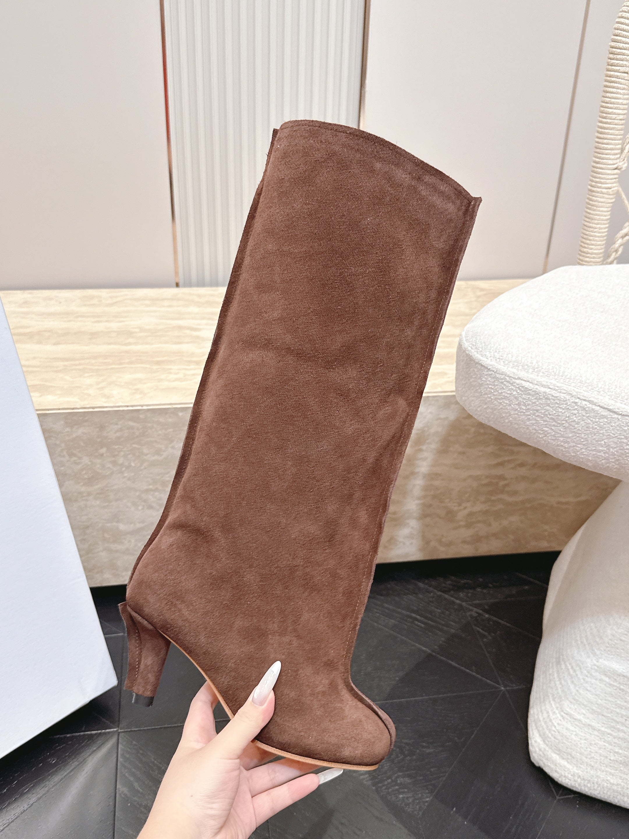 MM6 Anatomic Slip-on Boots 7cm Brown Suede 954406