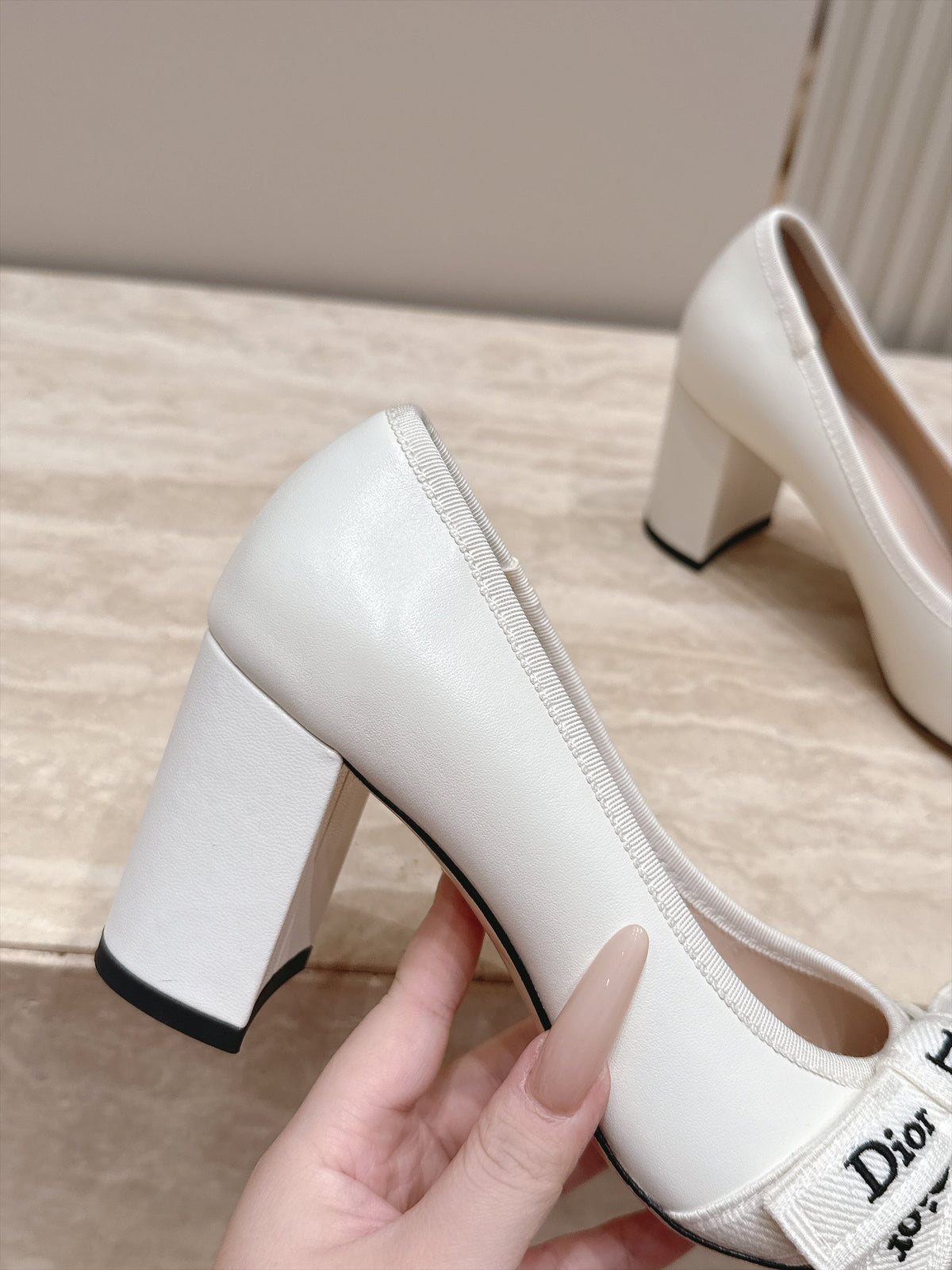 CD 26s Block Heel Pumps 7cm Off White Leather 121650