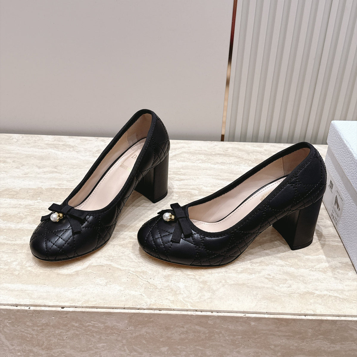 D 26s Block Heel Pumps 7cm Black Cannage Quilted Leather 121654