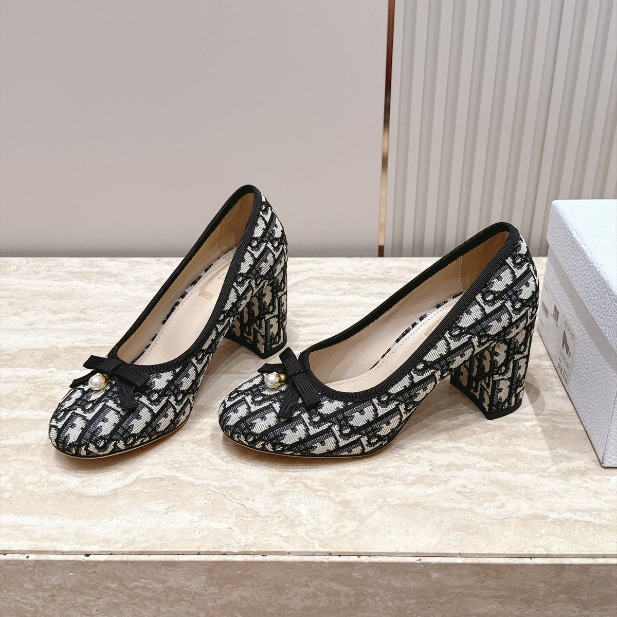 CD 26s Block Heel Pumps 7cm White Black Oblique Canvas 121657