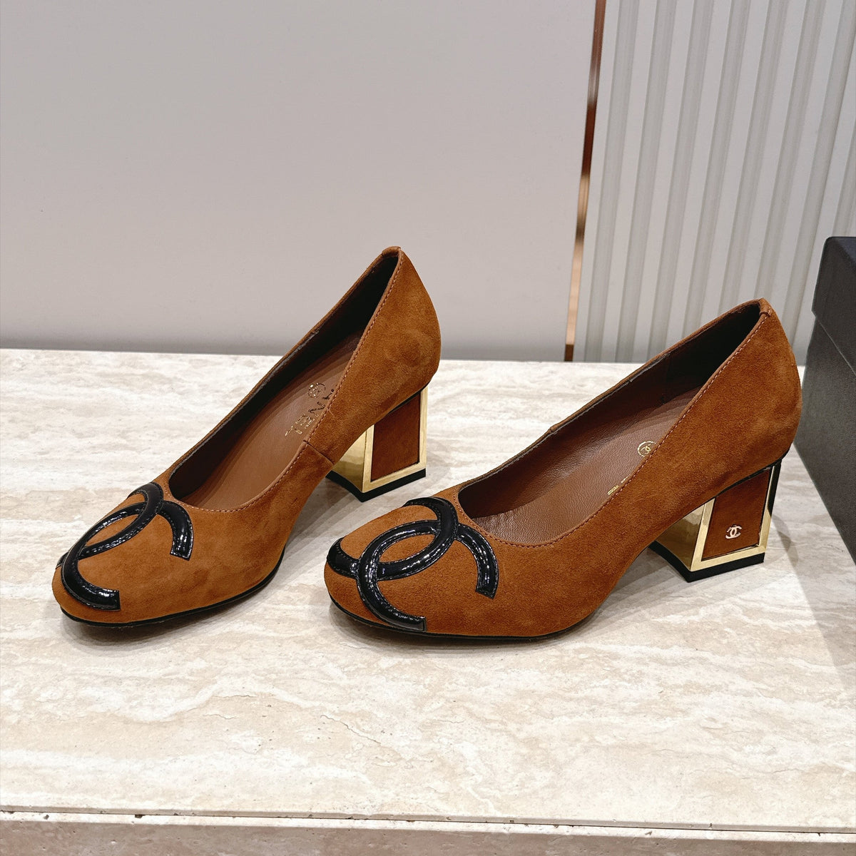 CC 26s Block Heel Pumps 6cm Brown Suede 121622