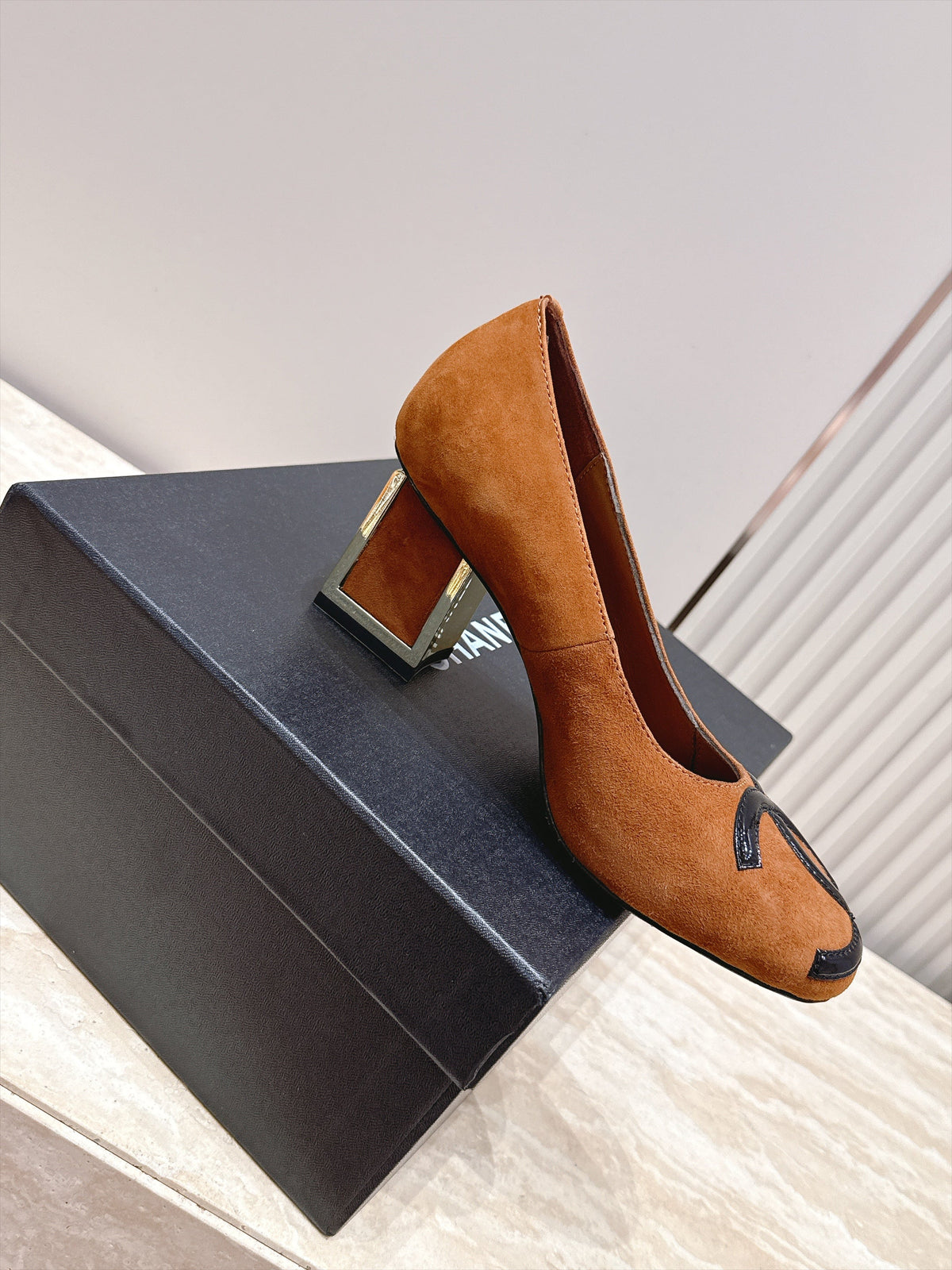 CC 26s Block Heel Pumps 6cm Brown Suede 121622